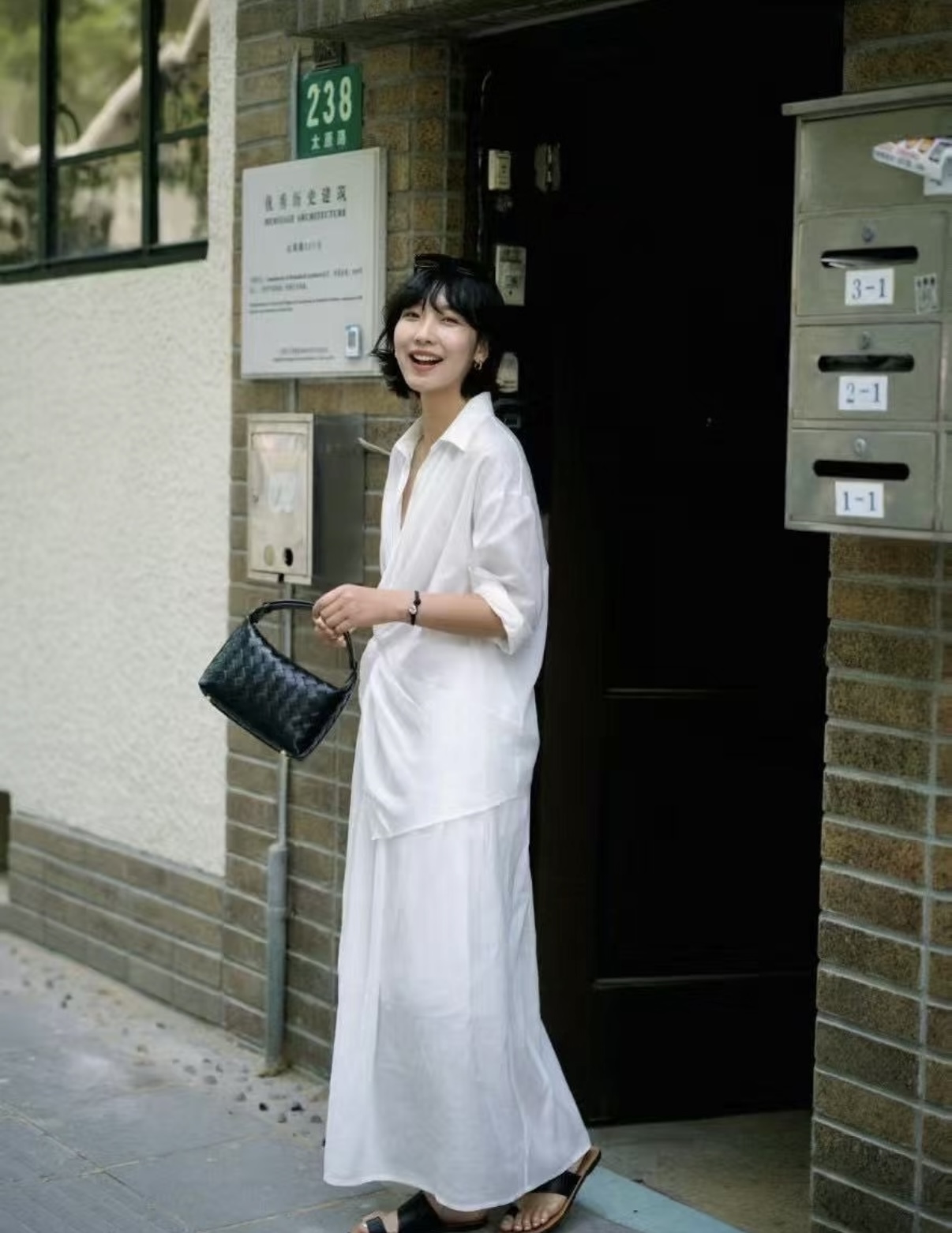 Bottega Veneta BV Wallace Mini 飯盒袋 黑色