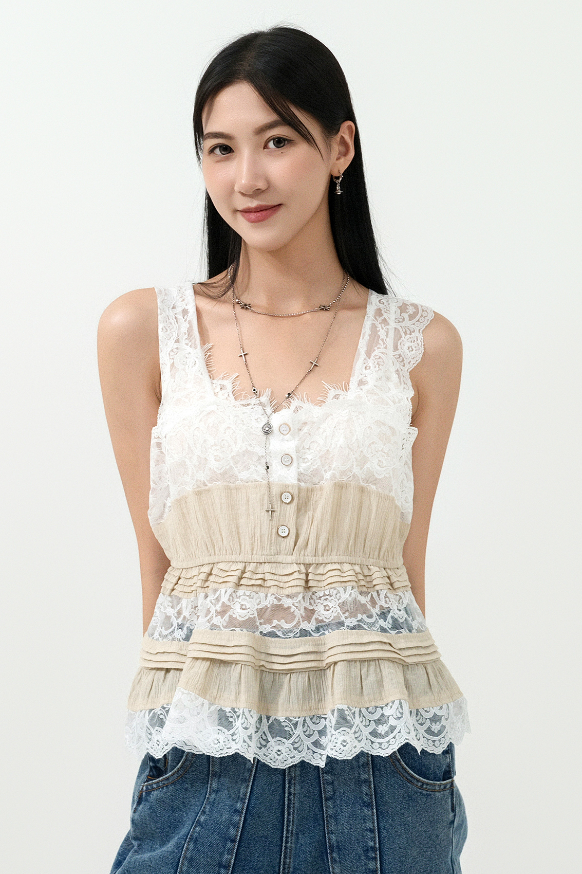蕾絲拼小縐布娃娃背心  (現貨款式）
