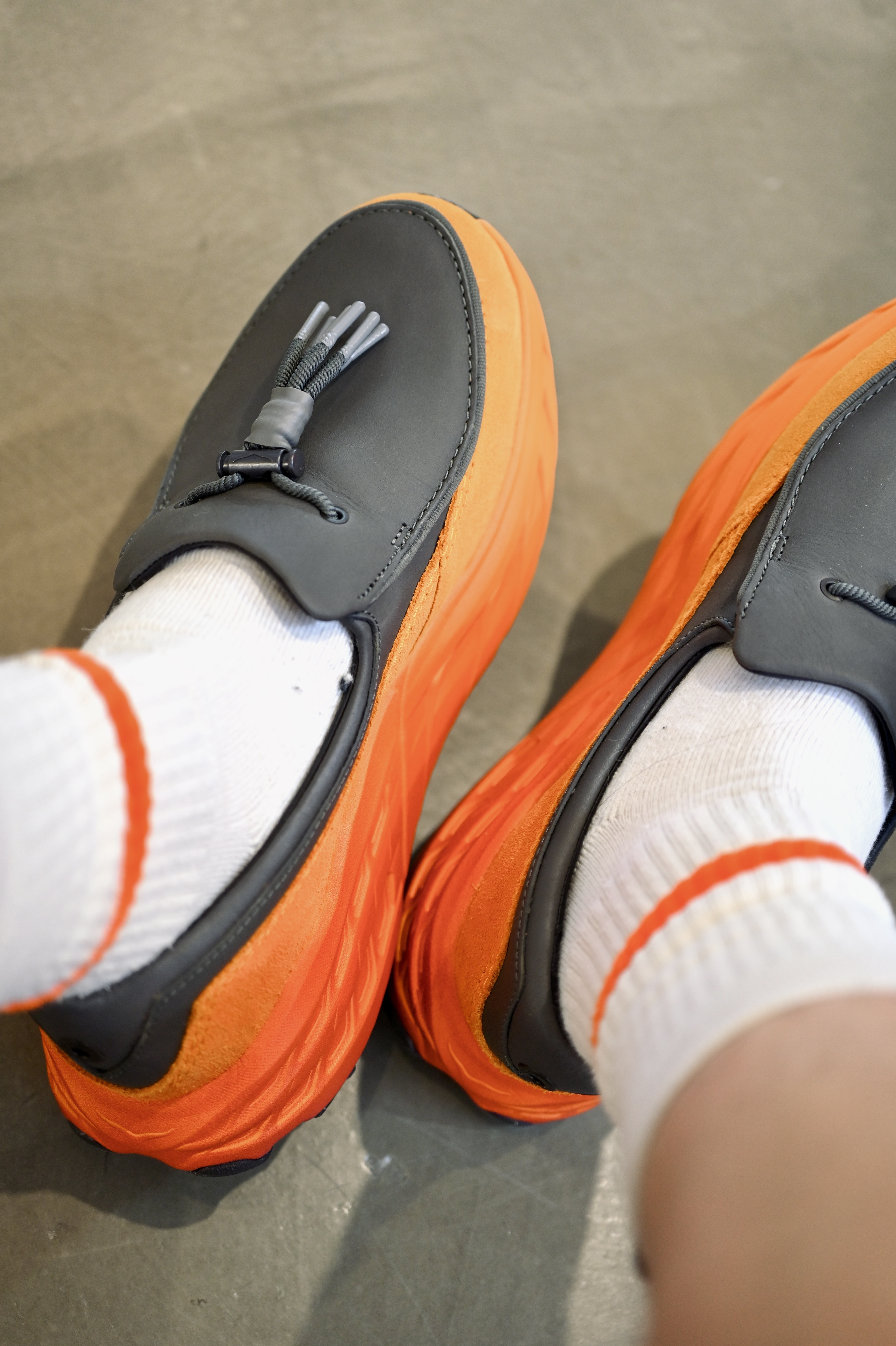 Hoka One One Speed Loafer asphalt / Ember