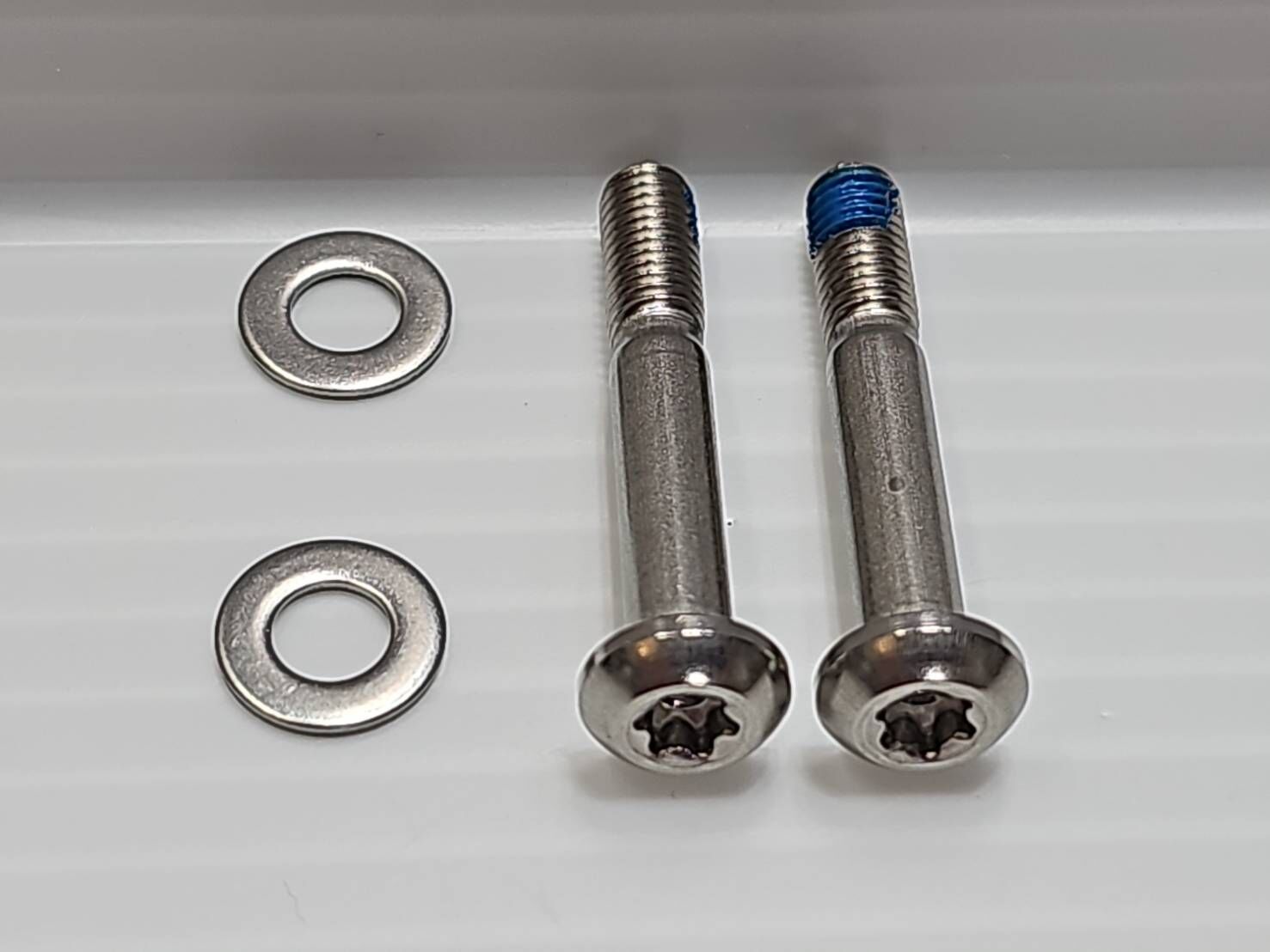 SRAM 00.5318.005.006 原廠散裝品 碟煞座螺絲 不鏽鋼 T25 32mm 碟煞卡鉗螺絲 後碟剎用 2支入