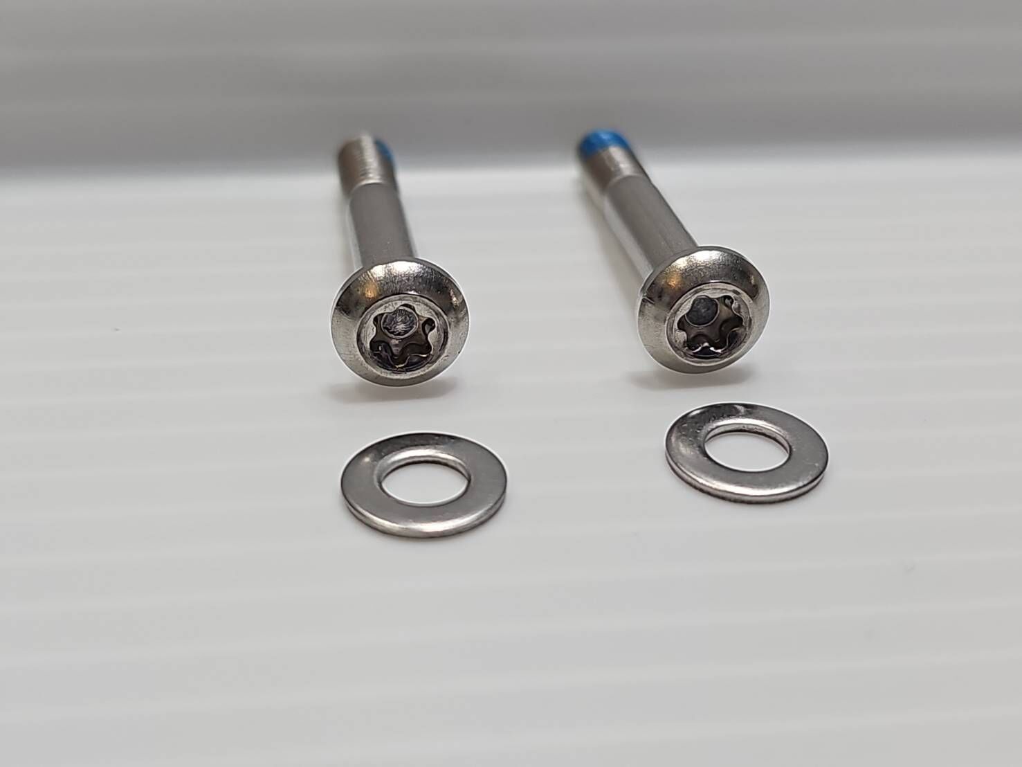 SRAM 00.5318.005.006 原廠散裝品 碟煞座螺絲 不鏽鋼 T25 32mm 碟煞卡鉗螺絲 後碟剎用 2支入