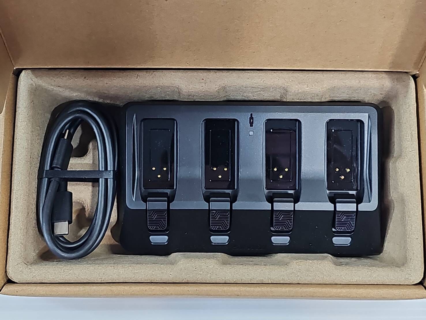 SRAM 00.3018.359.000 4格充電座 四格充電器 四座式 電池充電器 四座式電池充電器