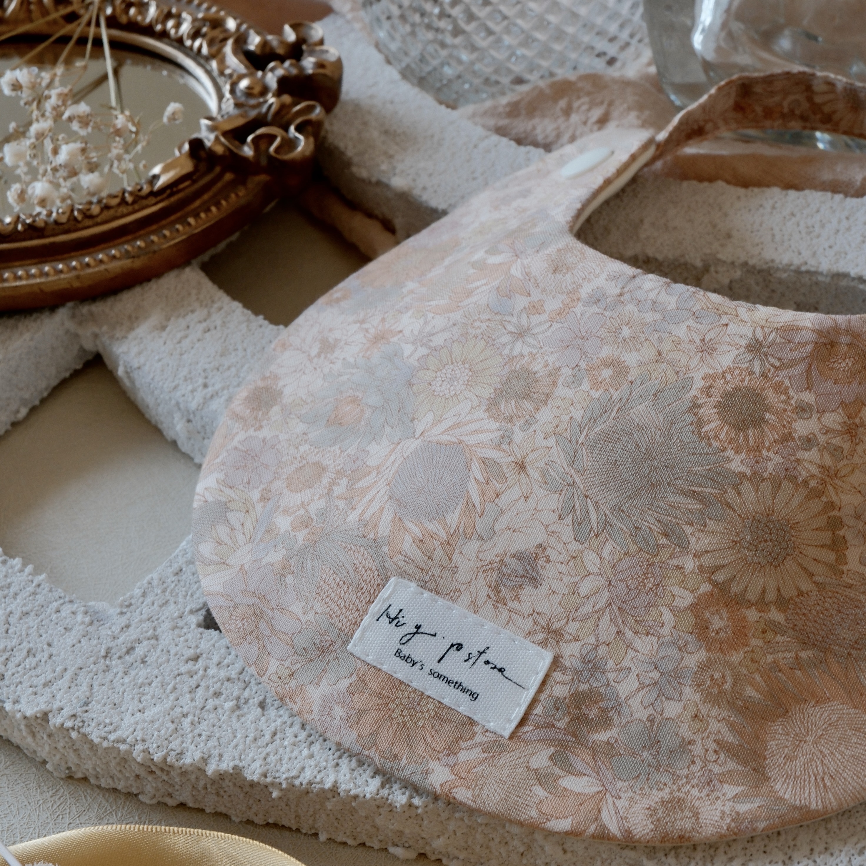 Hi Y.P store-手作圍兜-煙粉花境