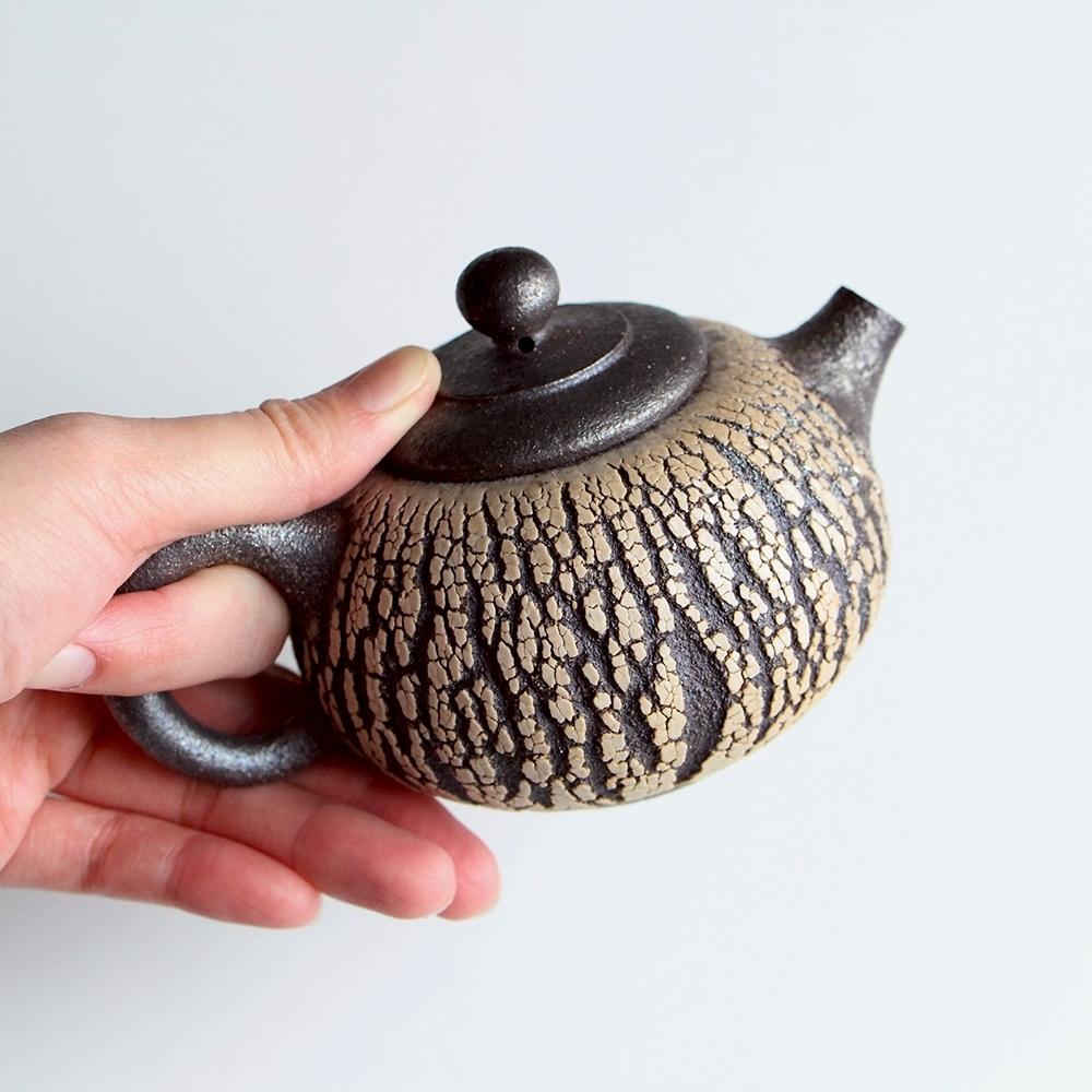 龜紋柴燒茶壺