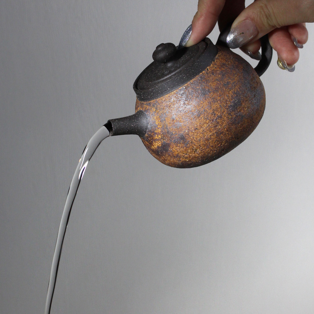 墨泥岩礦日式小圓壺