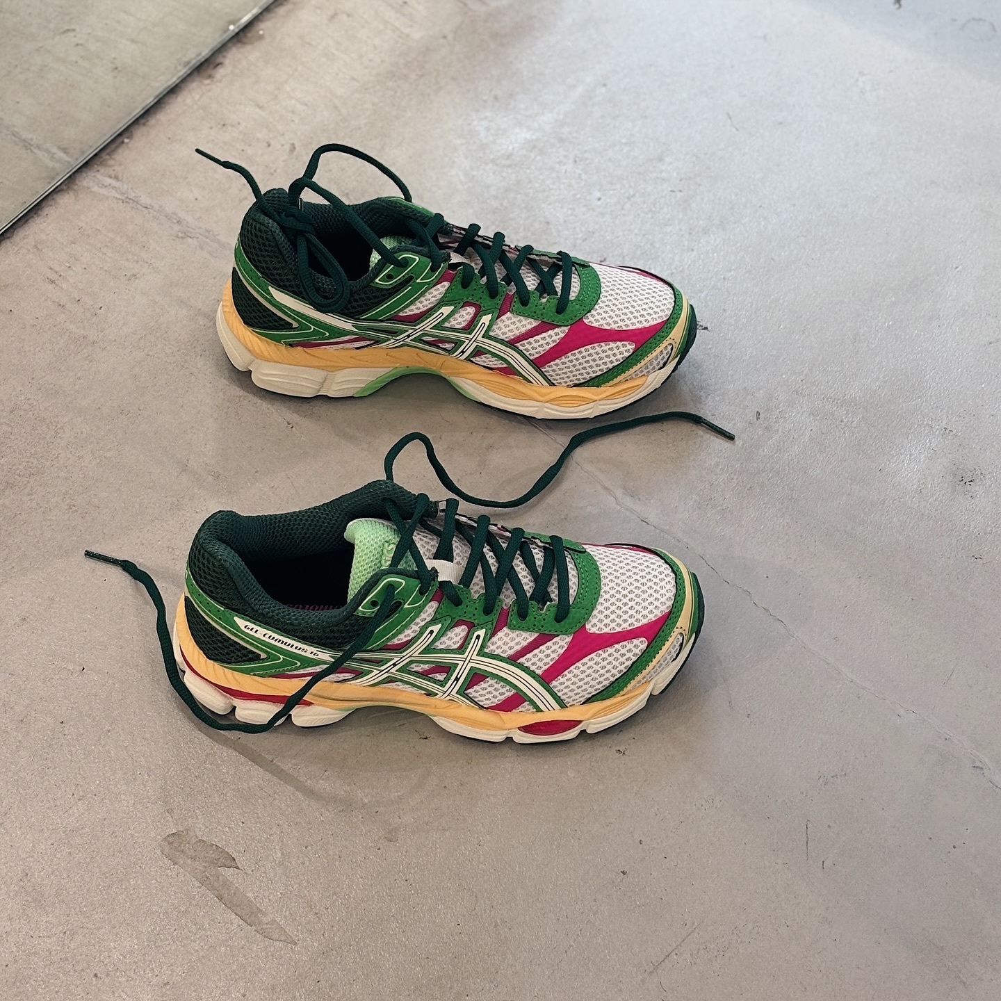 Asics Gel-Cumulus 16 日本新款 亮粉綠色 米白 復古鞋 1203A763-100