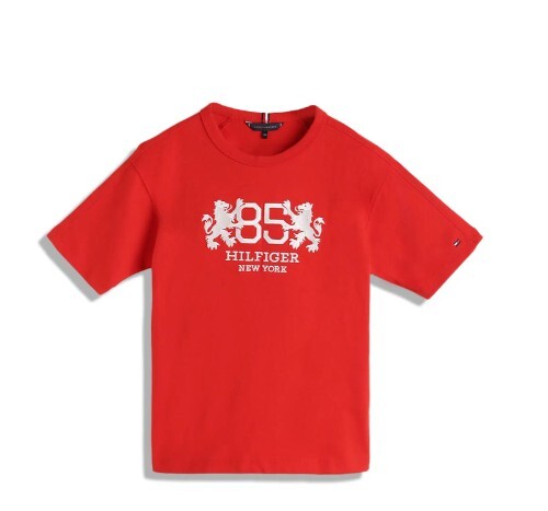 [S] TOMMY HILFIGER RED KIDS EMBROIDERED HERITAGE 85 T-SHIRT, 71J4541-600 (STH1090)