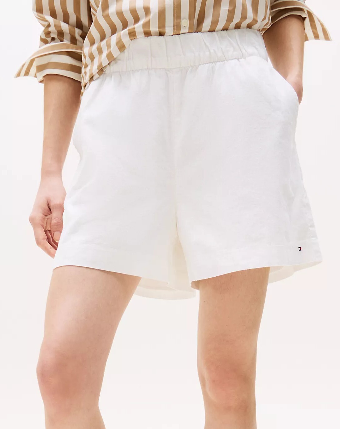 [S] TOMMY HILFIGER WHITE COTTON LINEN BLEND PULL ON SHORTS, XW04689-101 (STH1403)