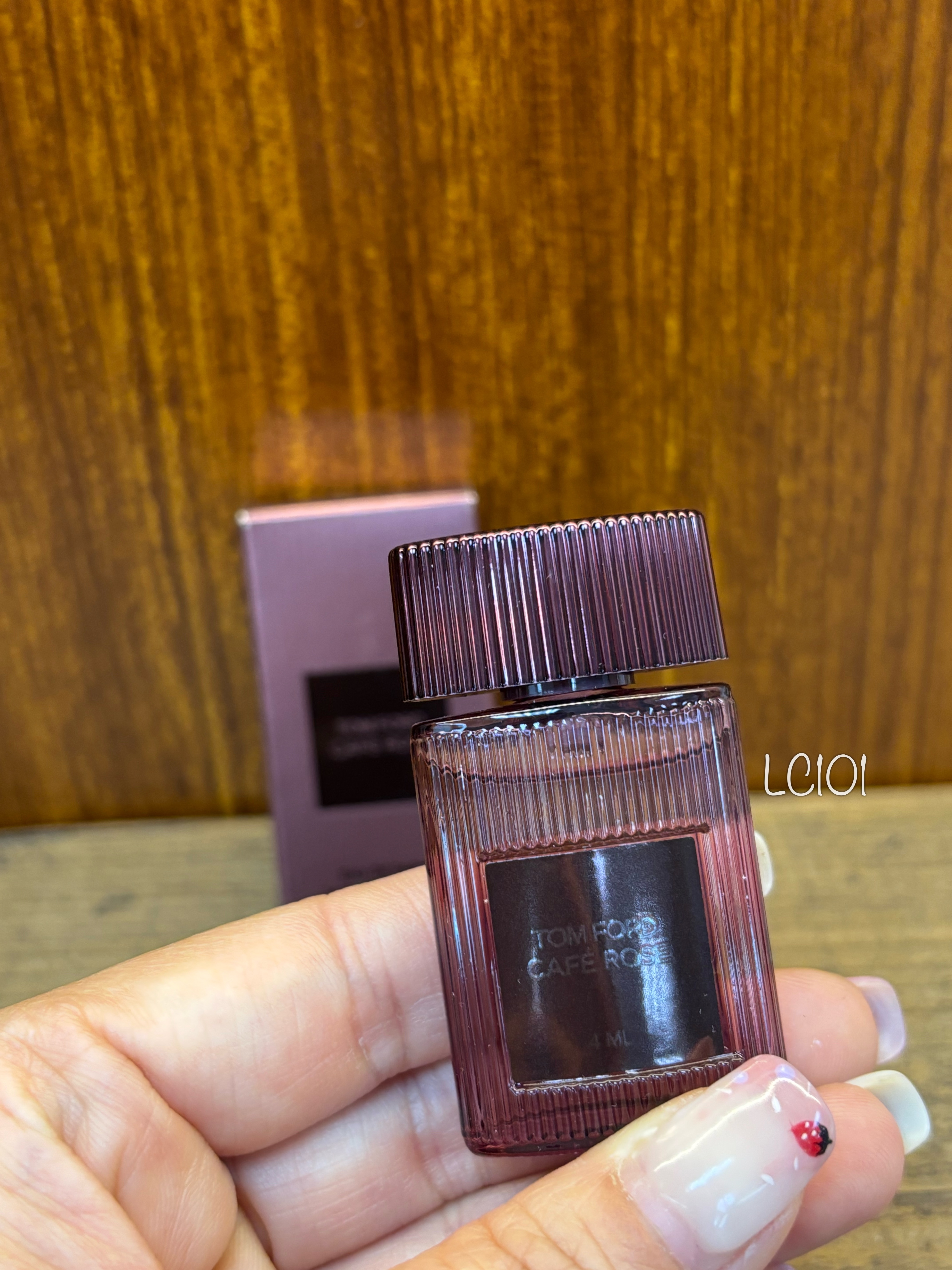 TOM FORD 咖啡玫瑰女士香水 4ML