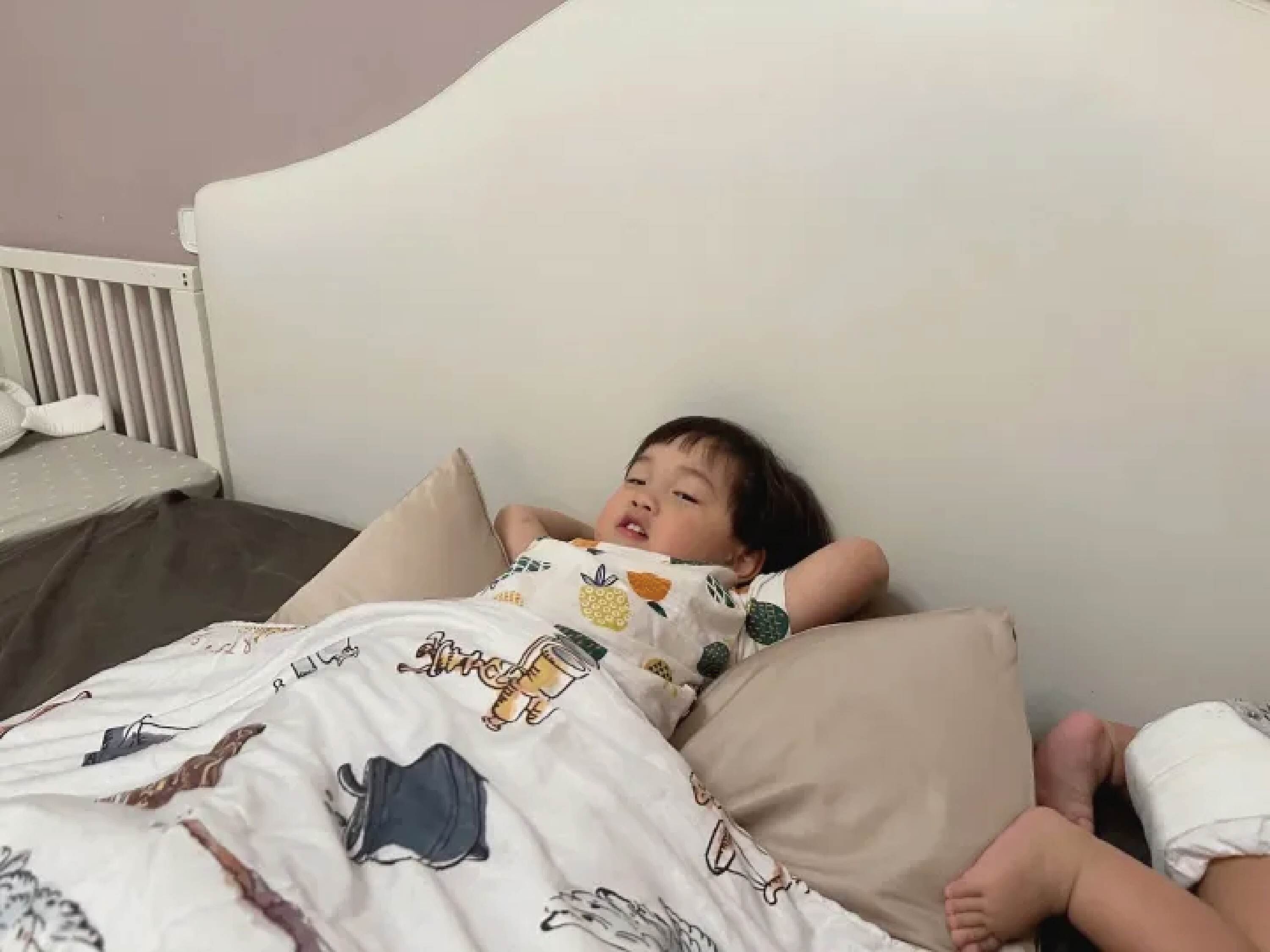 赫媽咪支撐款睡袋開箱｜0-6歲都能用的寶寶睡袋｜天絲彈力支撐款兒童睡袋｜睡袋兩件組推薦