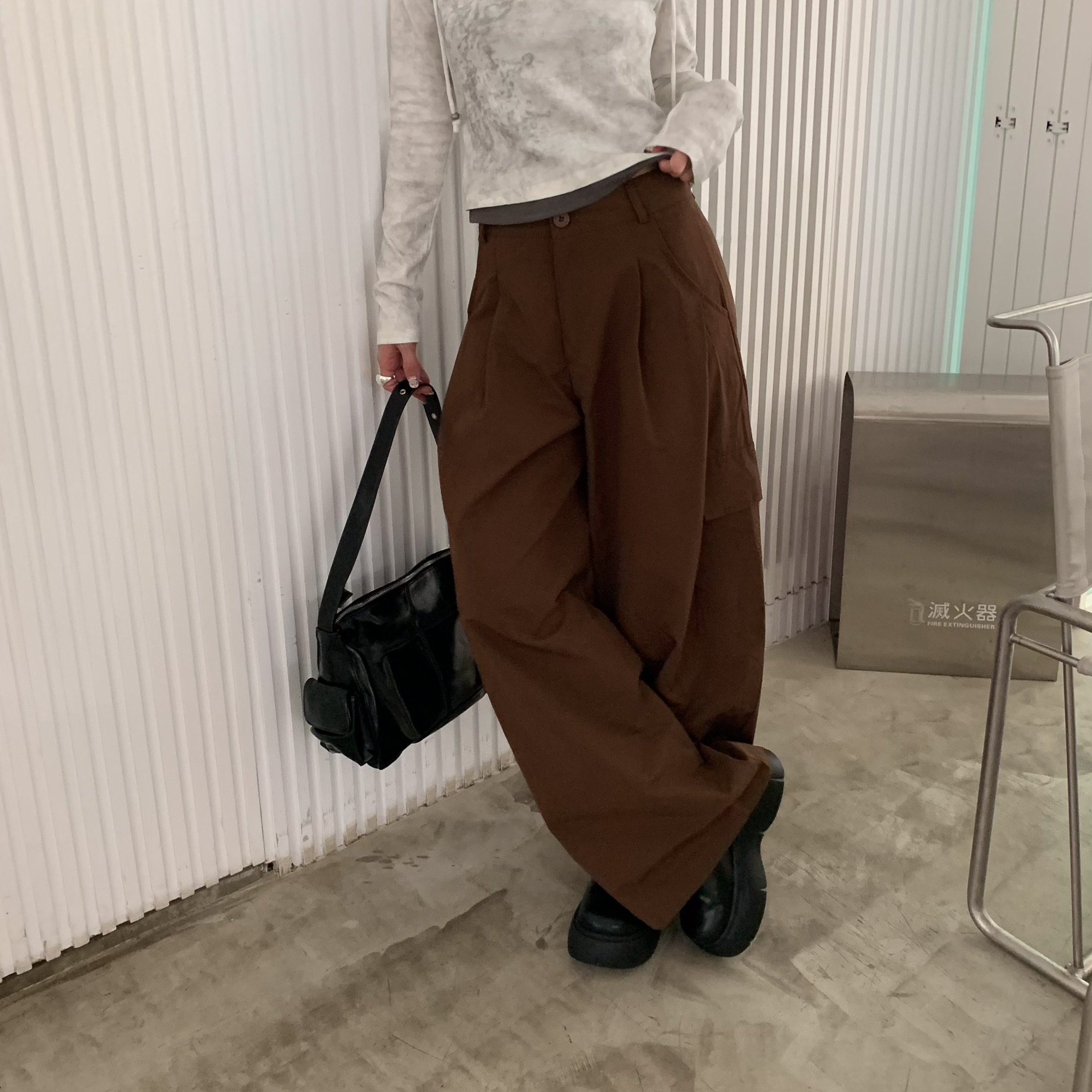 ISA_本期黑馬! 反覆愛上美式大口袋工裝褲 (附皮帶)_57020
