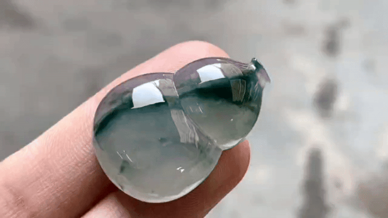 723365 翡翠玻璃種飄彩葫蘆