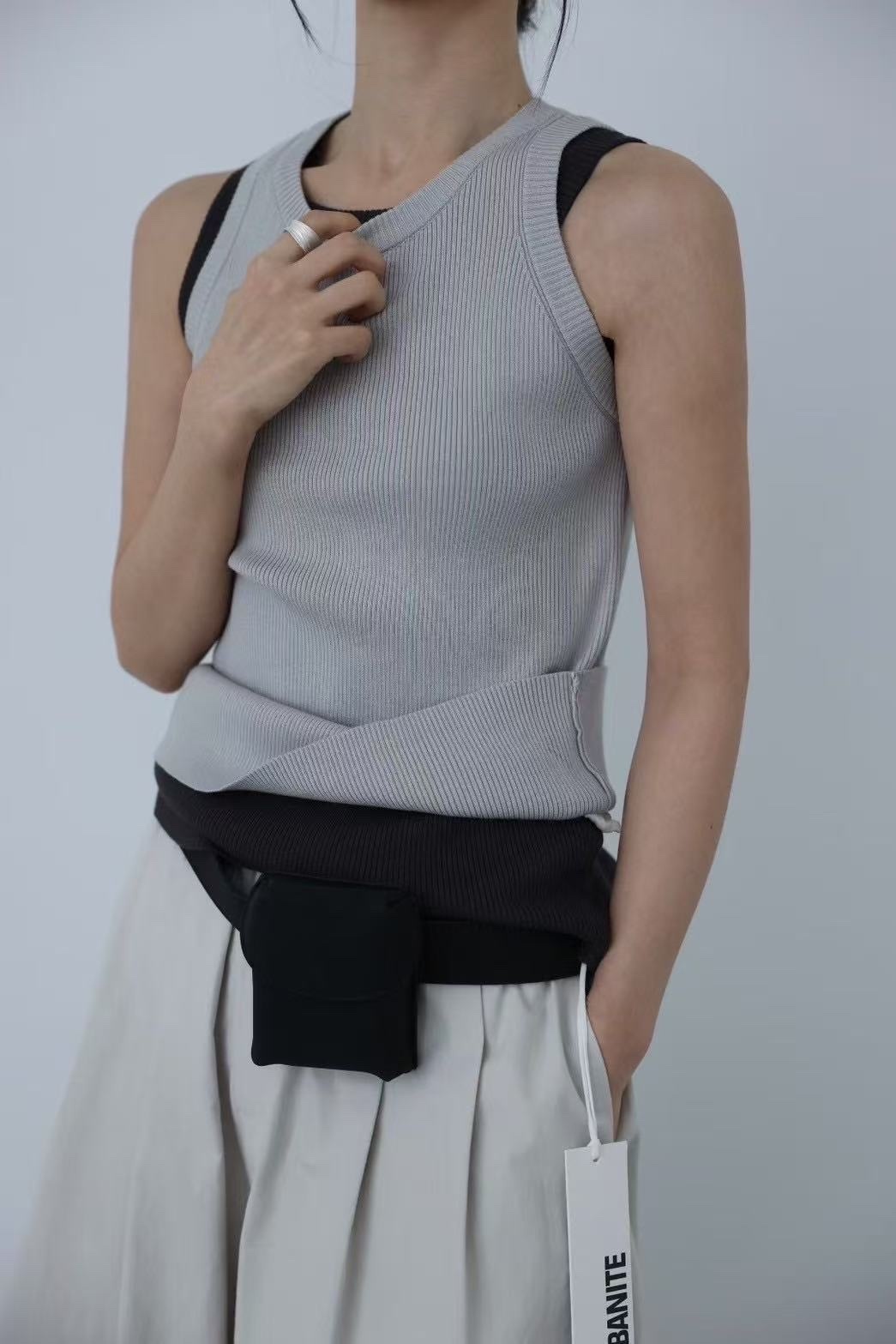 328 圓領微削肩背心