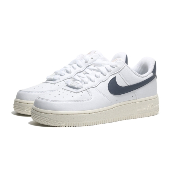 NIKE 休閒鞋 AIR FORCE 1 07 AF1 白 深藍勾 奶油底 女 FZ6768-100