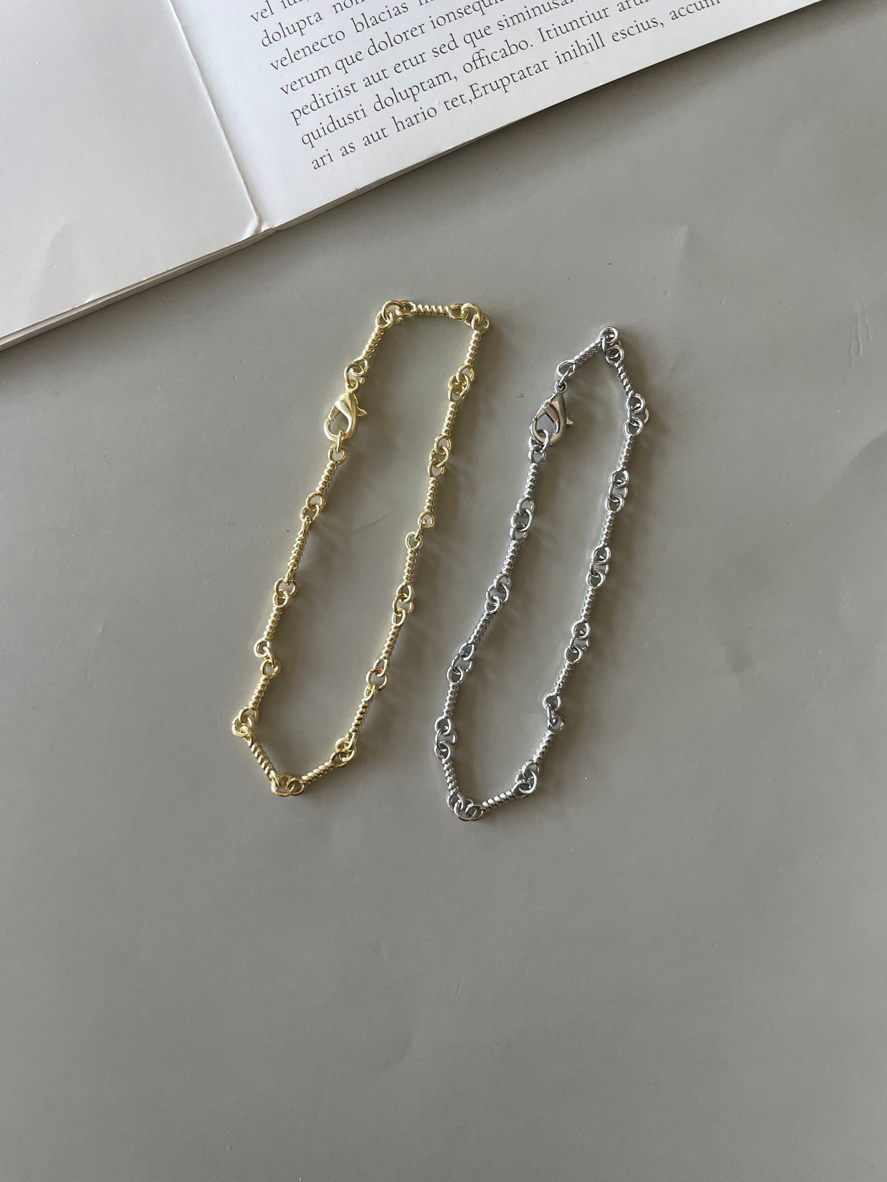 twisted link bracelet