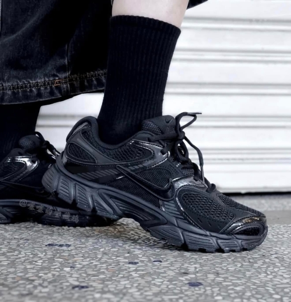 NIKE 休閒鞋 W V5 RNR 全黑 復古 運動鞋 女 HQ7901-001