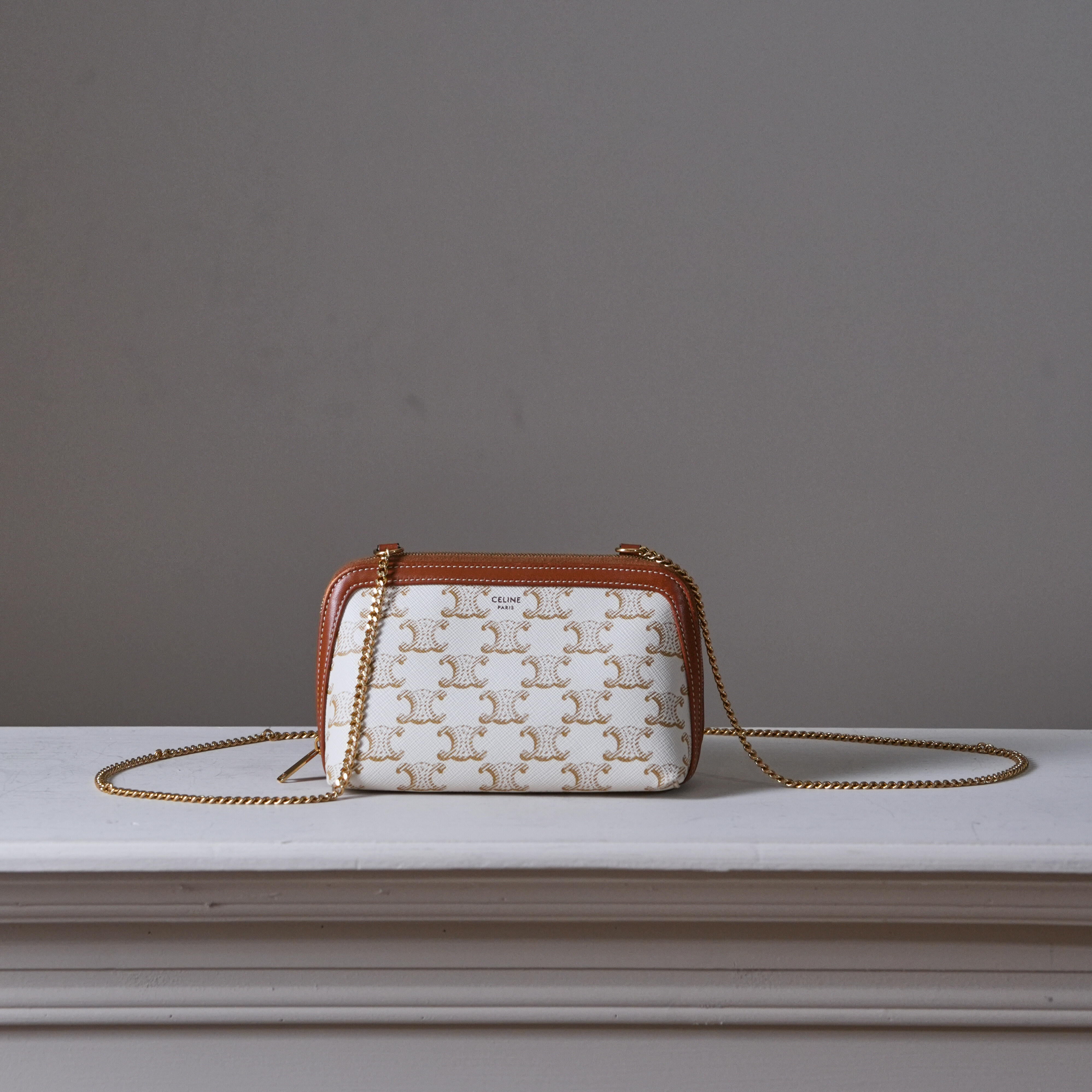 CELINE 白色老花鍊條包