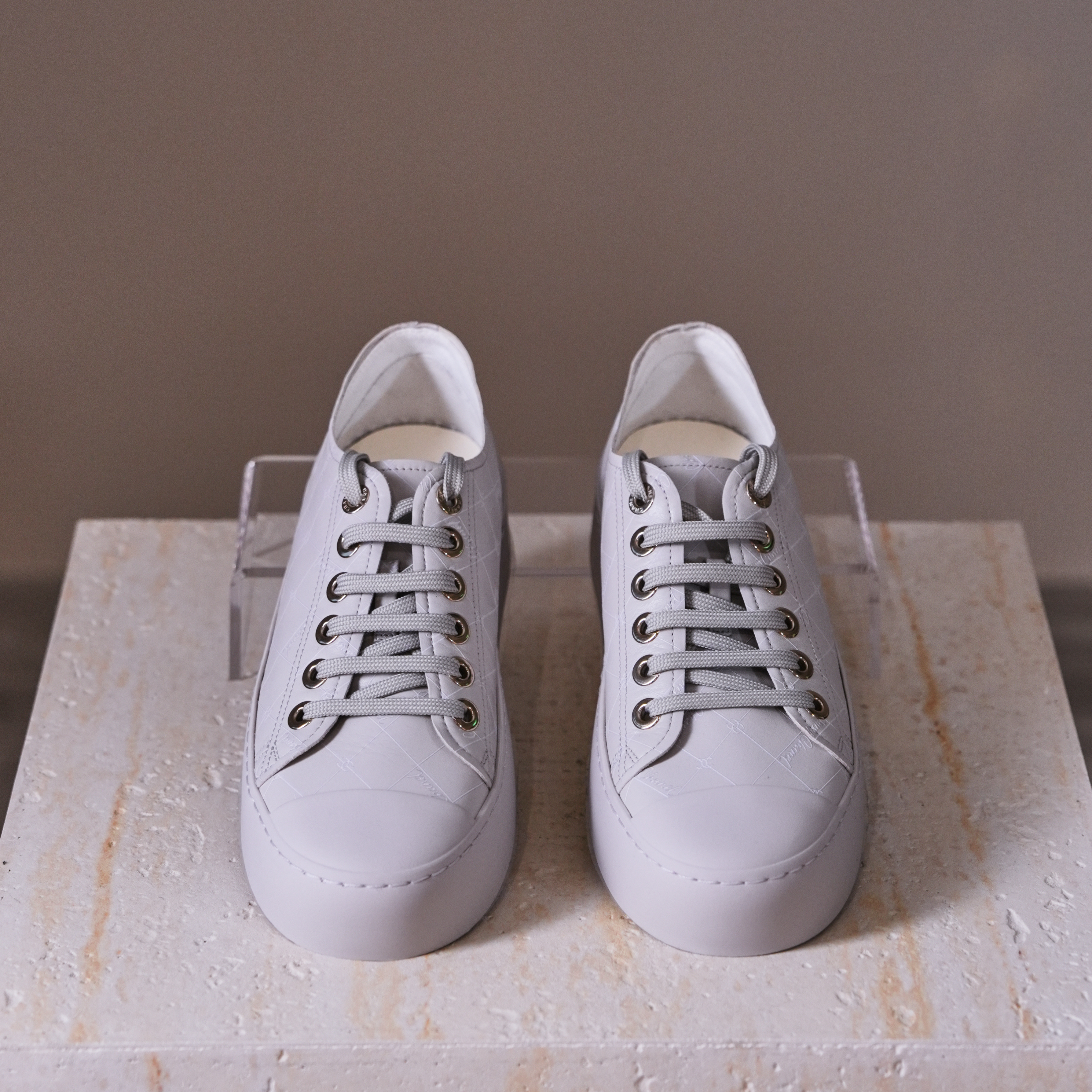 Chanel  灰色大頭板鞋 38號