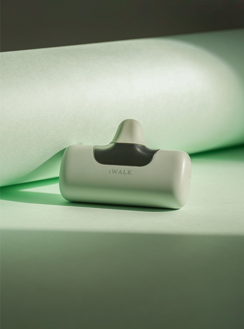 【iWALK】第六代 口袋行動電源 - 首創三段充電變速