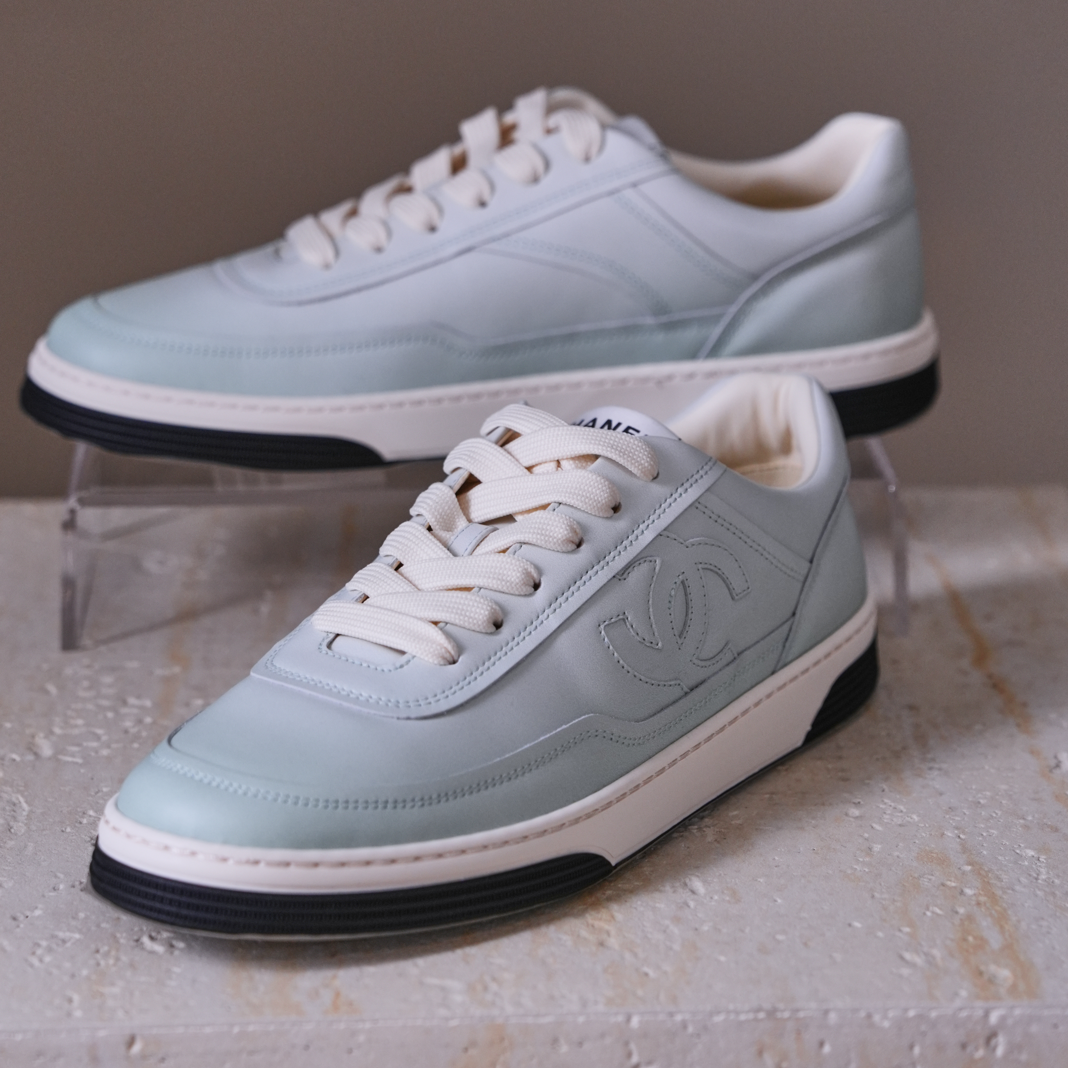 Chanel 24K漸層藍休閒鞋