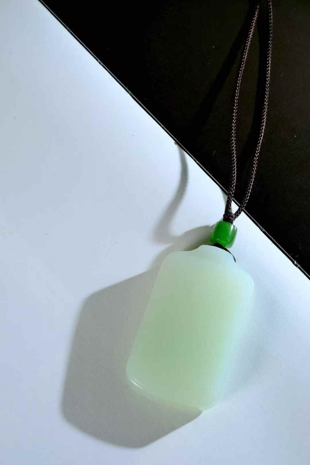 723731 和田玉無事牌