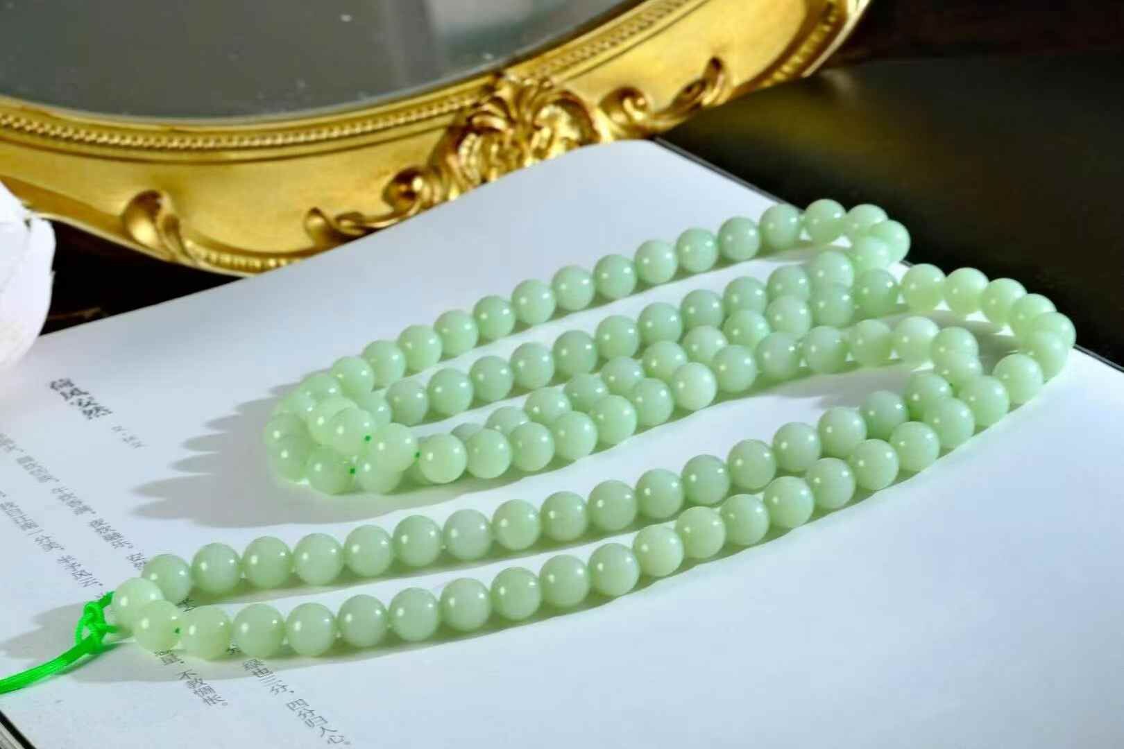 723732 和田玉珠串 (8mm直徑)