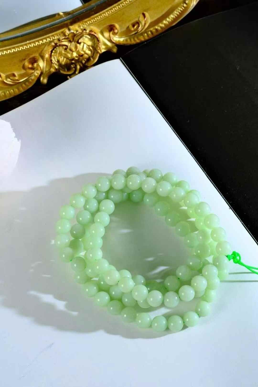 723732 和田玉珠串 (8mm直徑)