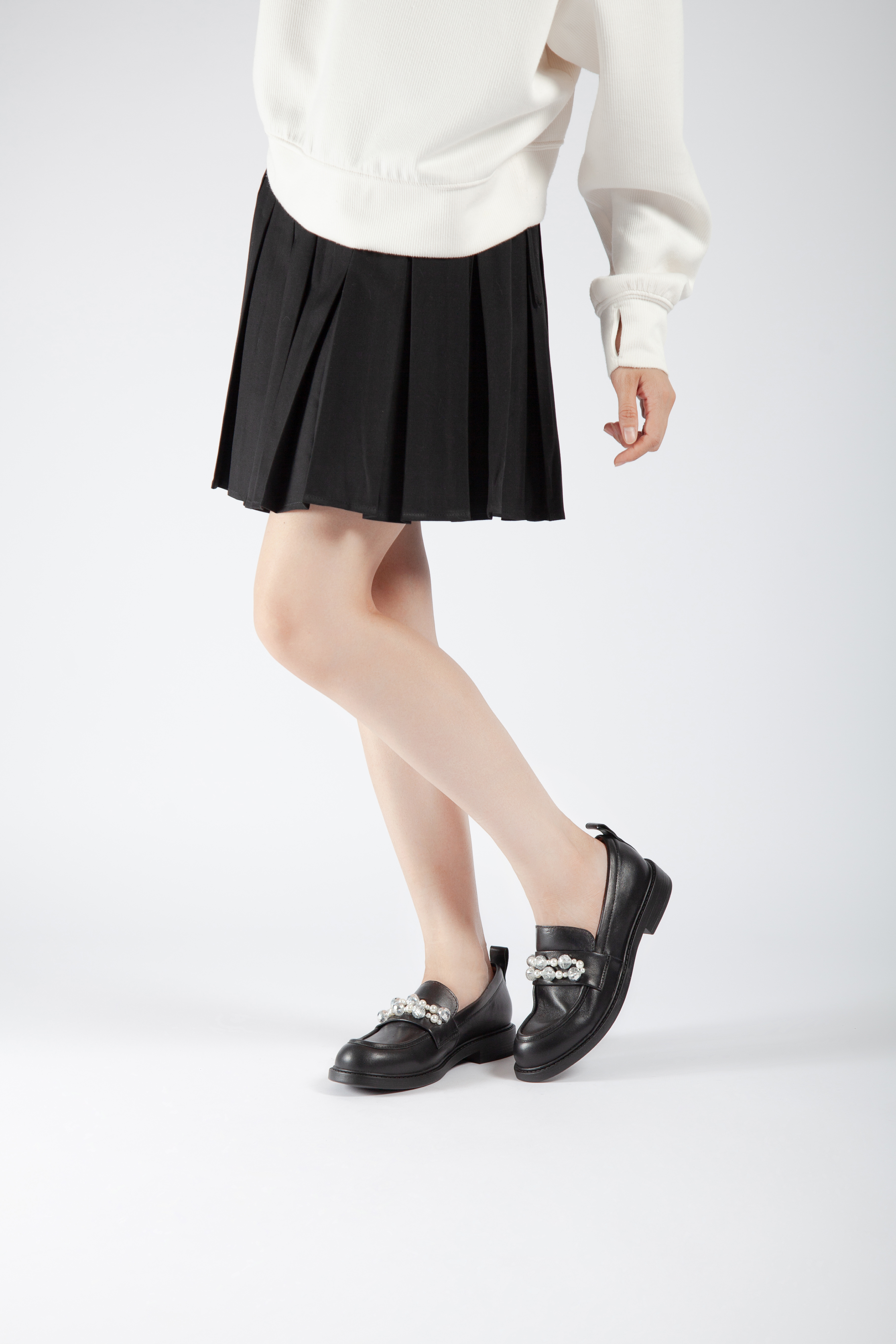 Nu Bling Loafer 寬楦珍珠樂福鞋