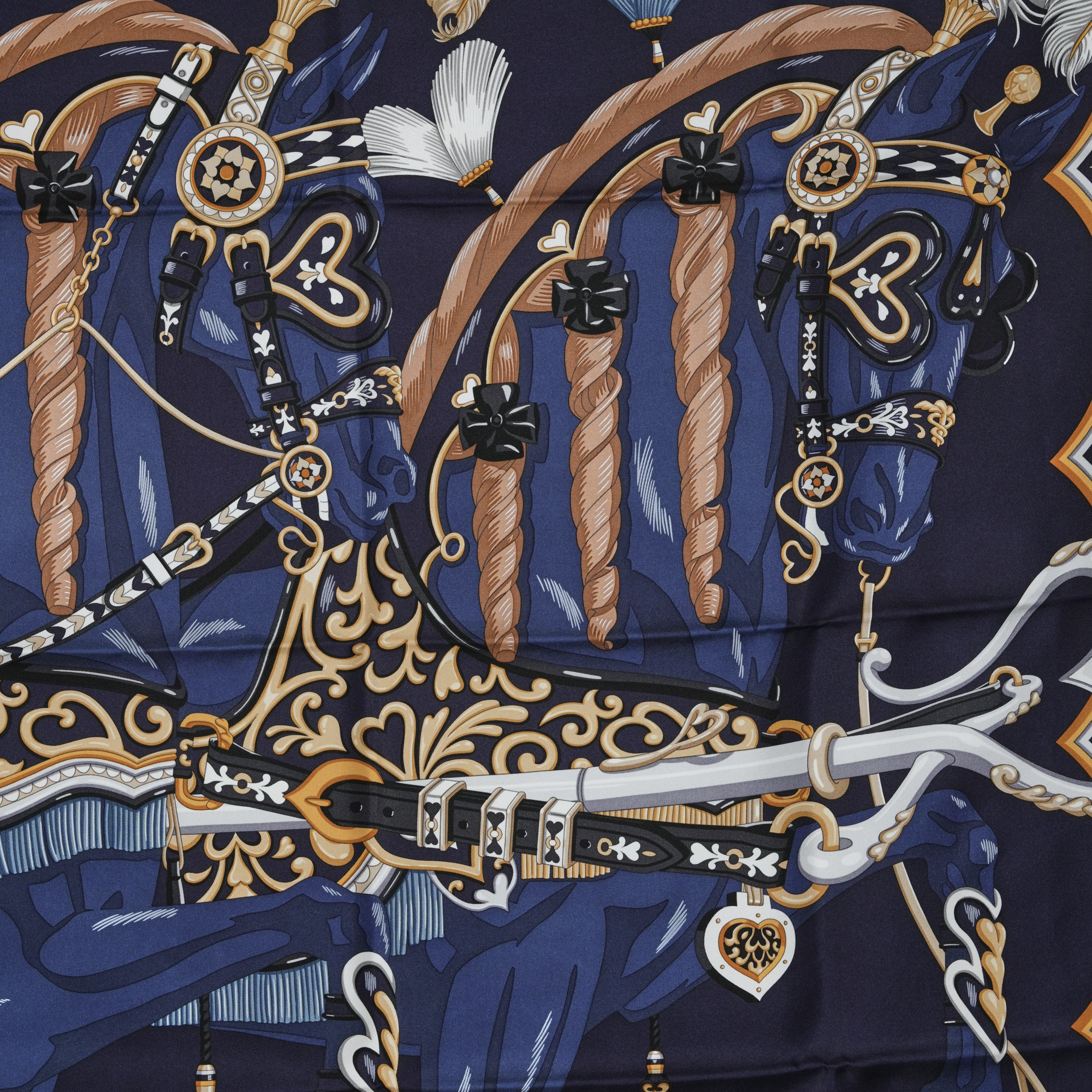 Hermes 心形輓具絲巾