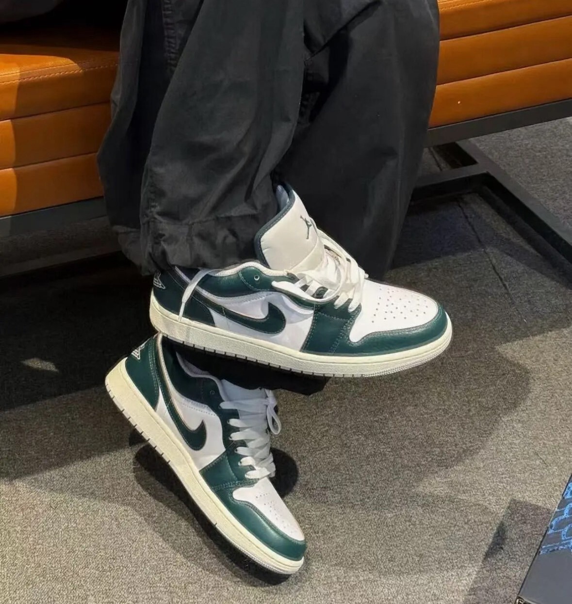 NIKE 休閒鞋 AIR JORDAN 1 LOW 白綠 奶油底 皮革 男 FQ7687-300