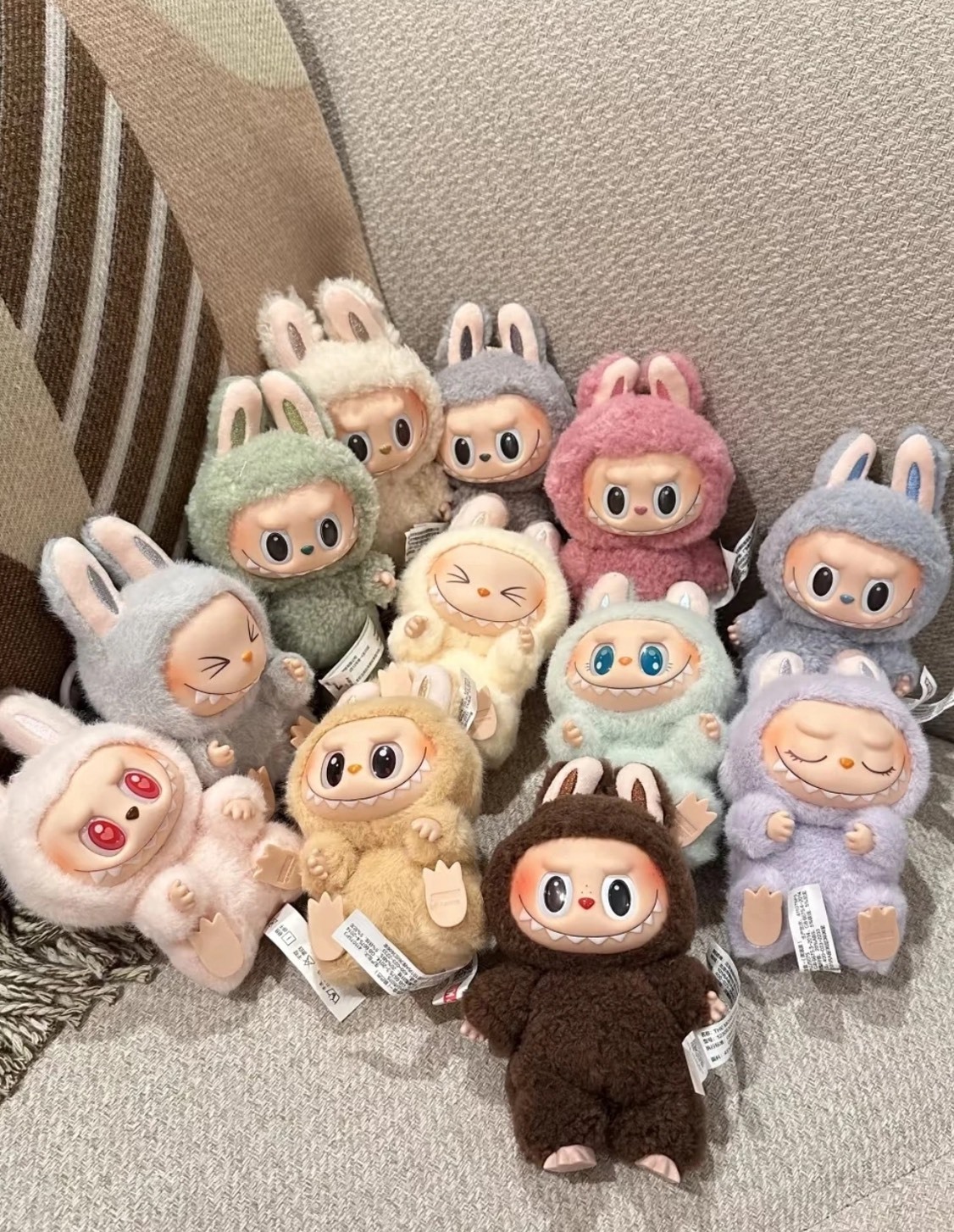 <快速出貨> The Monsters LABUBU 坐坐派對 鑰匙圈娃娃 盲盒