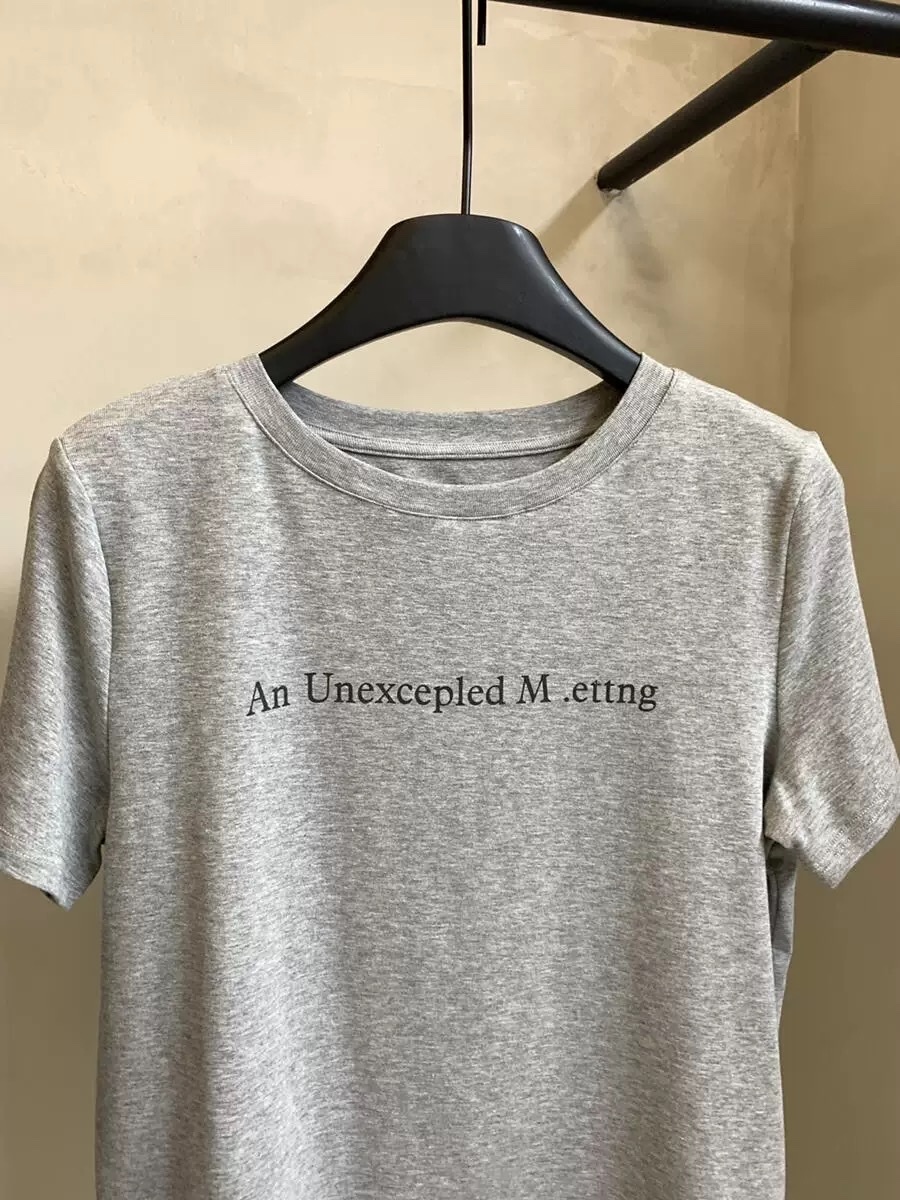 703 簡約字母棉質短T