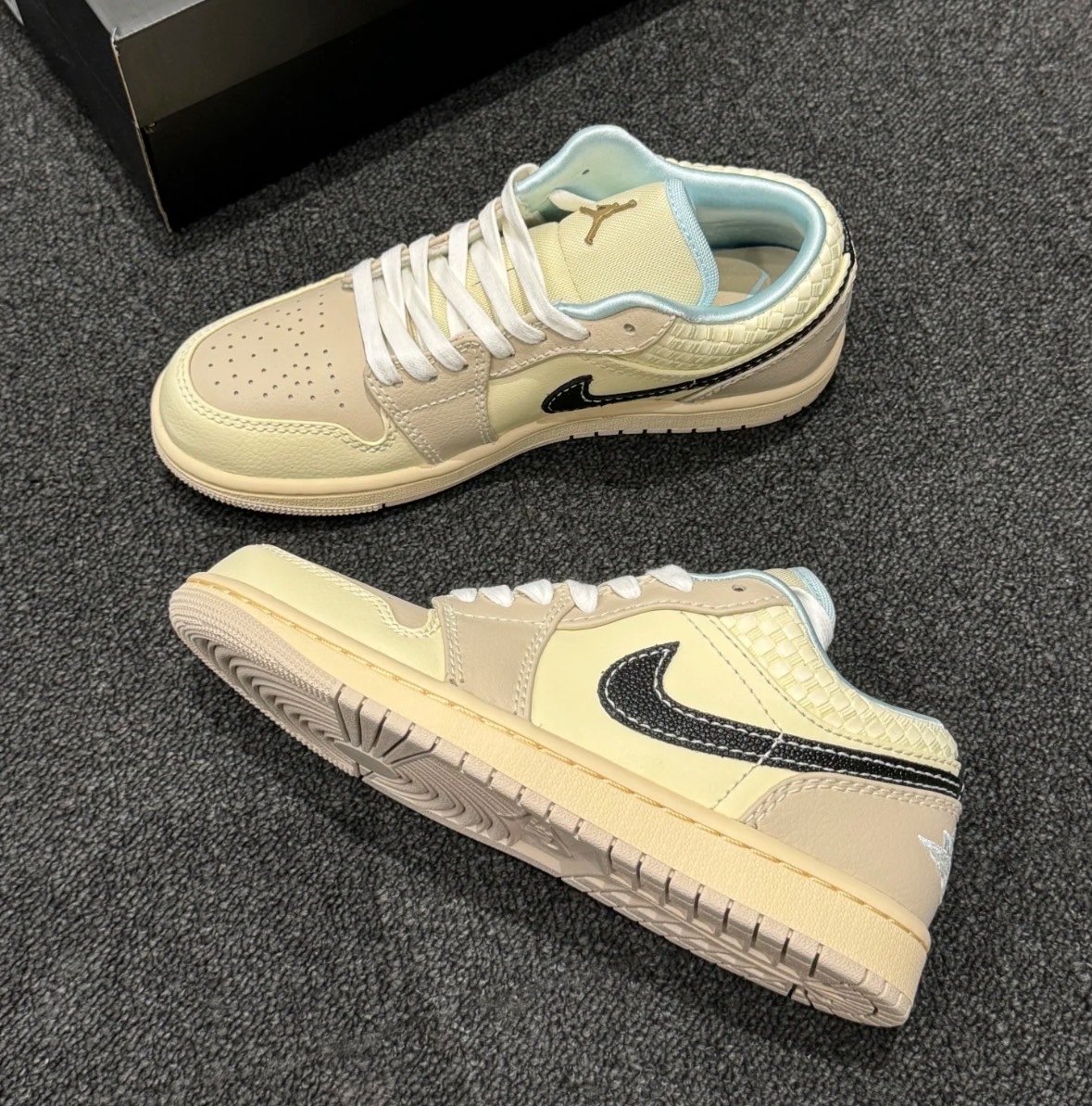 NIKE 休閒鞋 WMNS AIR JORDAN 1 LOW SE 奶油編織 復古 女 HQ3440-101