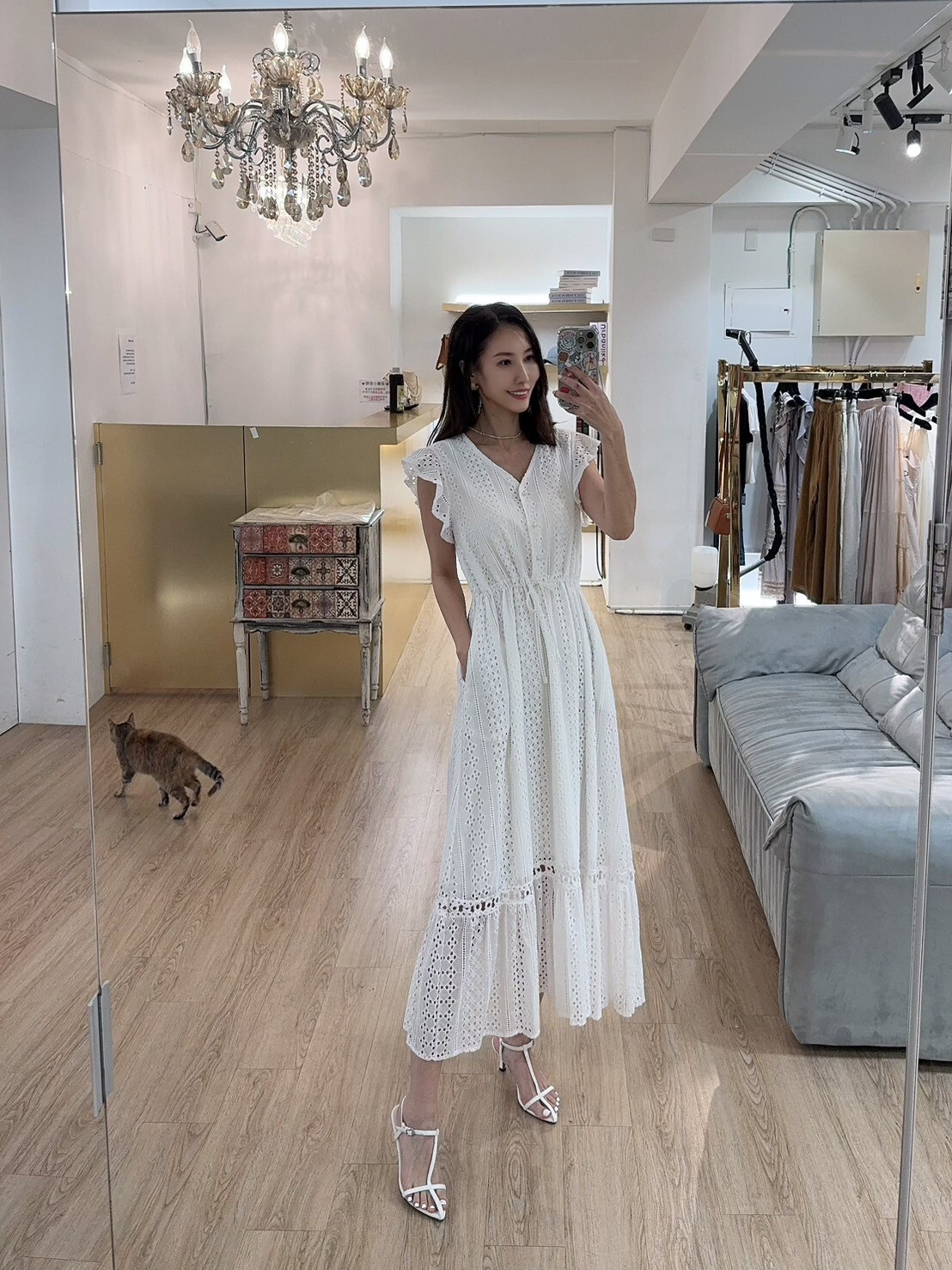 Baby系列 B08141 現貨-珍珠扣荷葉袖V領綁帶縮腰長洋裝