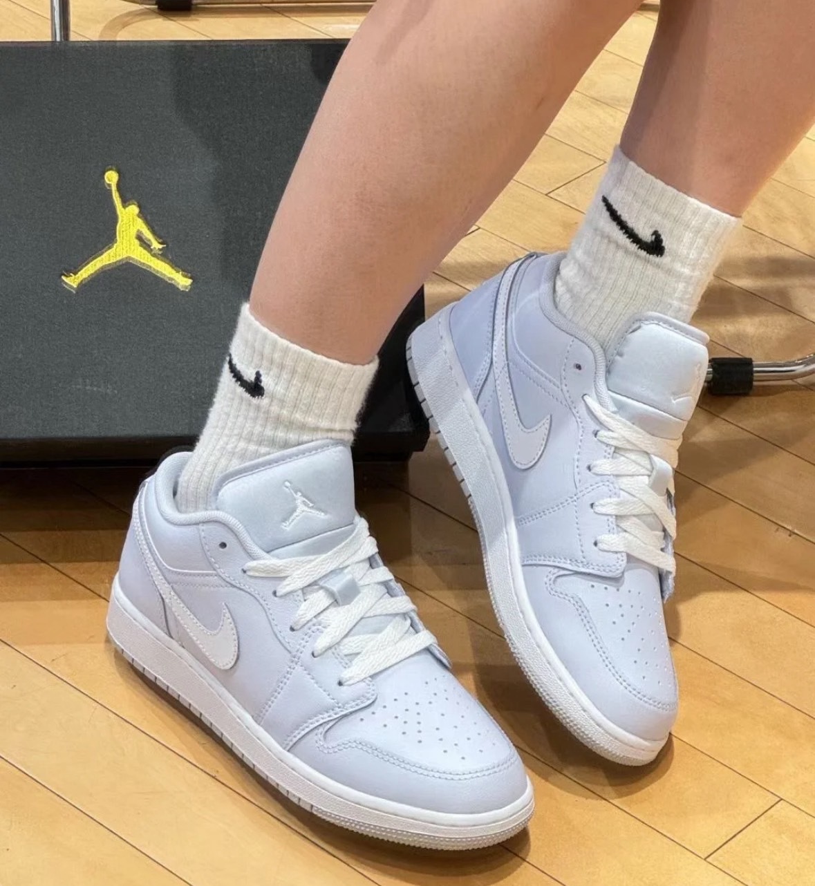 NIKE 休閒鞋 AIR JORDAN 1 LOW GS 寶寶藍 AJ1 大童 女 FV8486-400