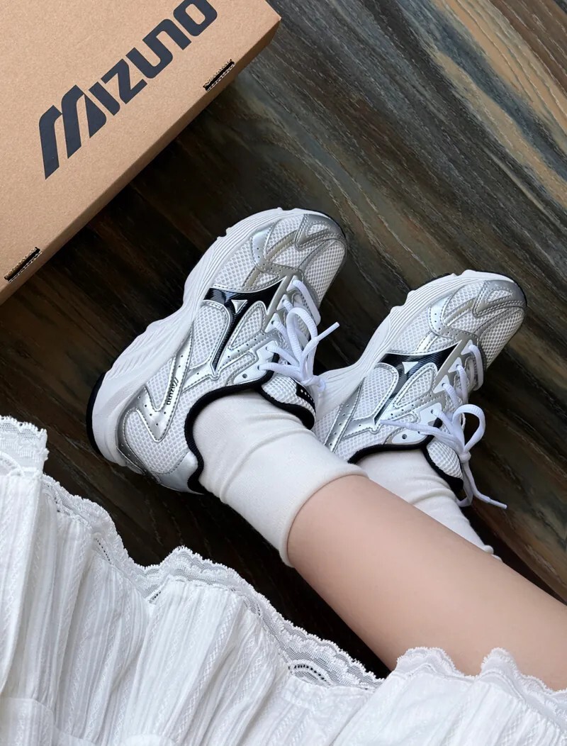 KTQ STORE ‧ MIZUNO Spark CN 白銀色 白銀黑 Y2K 復古 慢跑鞋 老爹鞋 D1GH242804