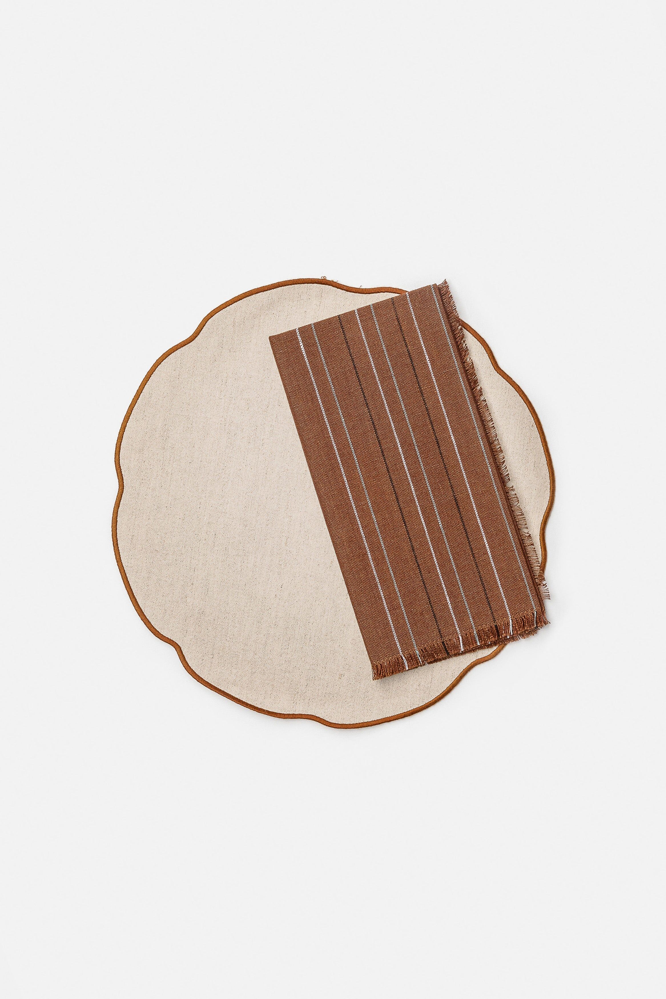 Nura 餐墊＿岩鹽灰/熔岩咖啡