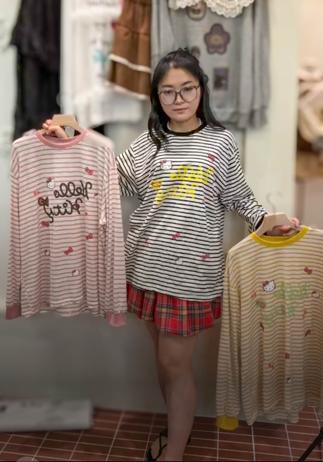 🥰PM_K2528  ▶️條紋Hello Kitty 👉B:122cm L:64cm