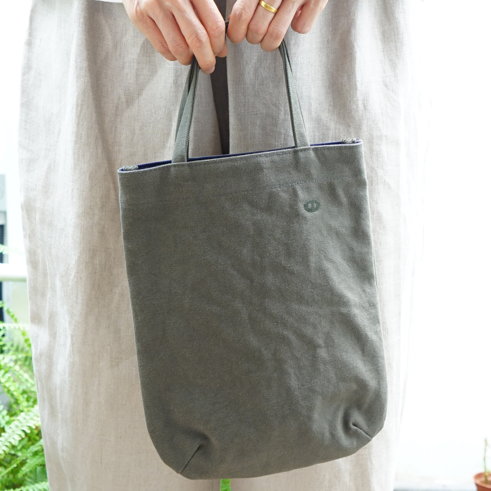 甘單小包   蘑菇經典手提包 軍綠