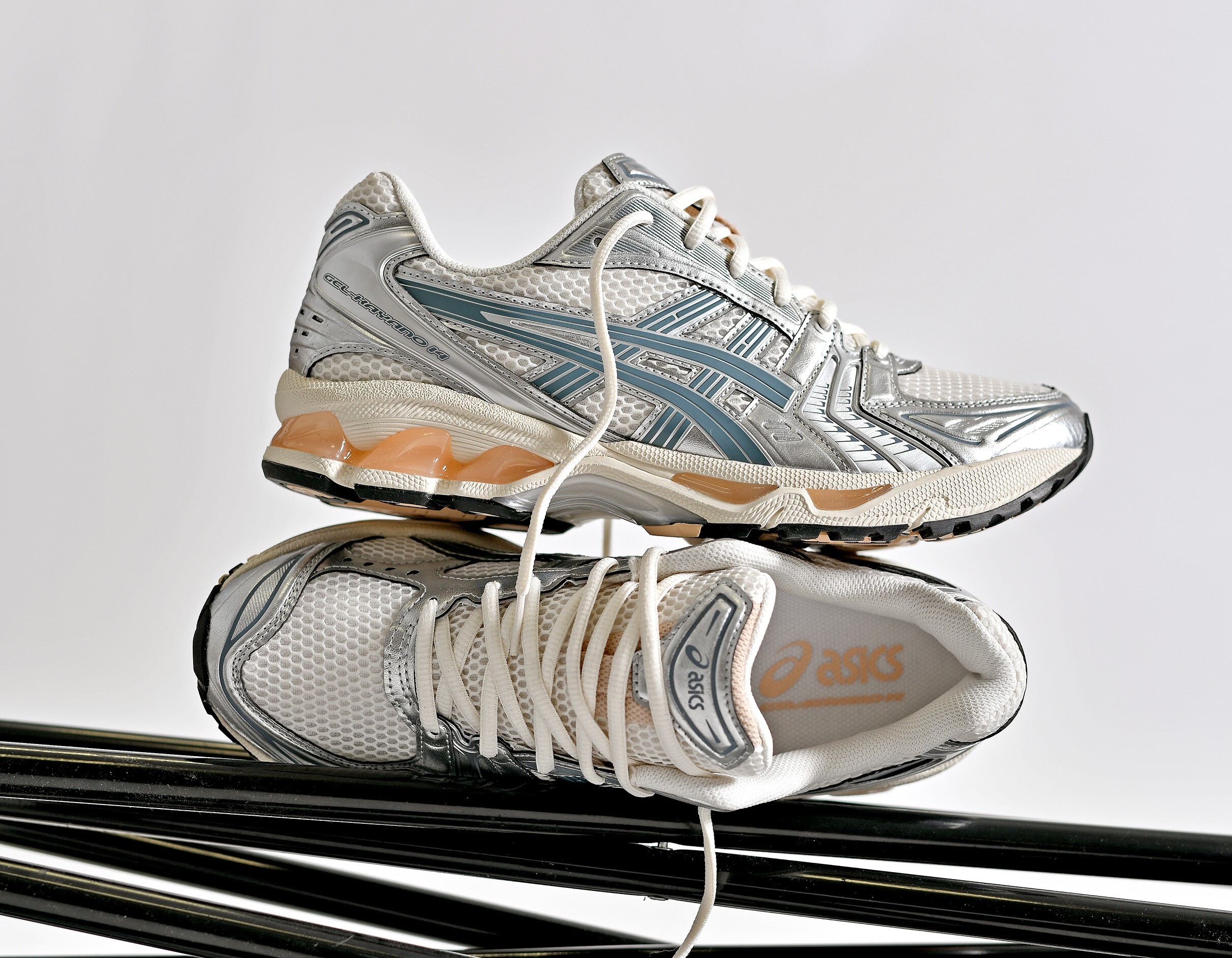 男女鞋 ASICS GEL-KAYANO 14 奶油色 灰銀橘 復古 休閒 慢跑鞋【1203A537-109】亞瑟膠科技跑鞋