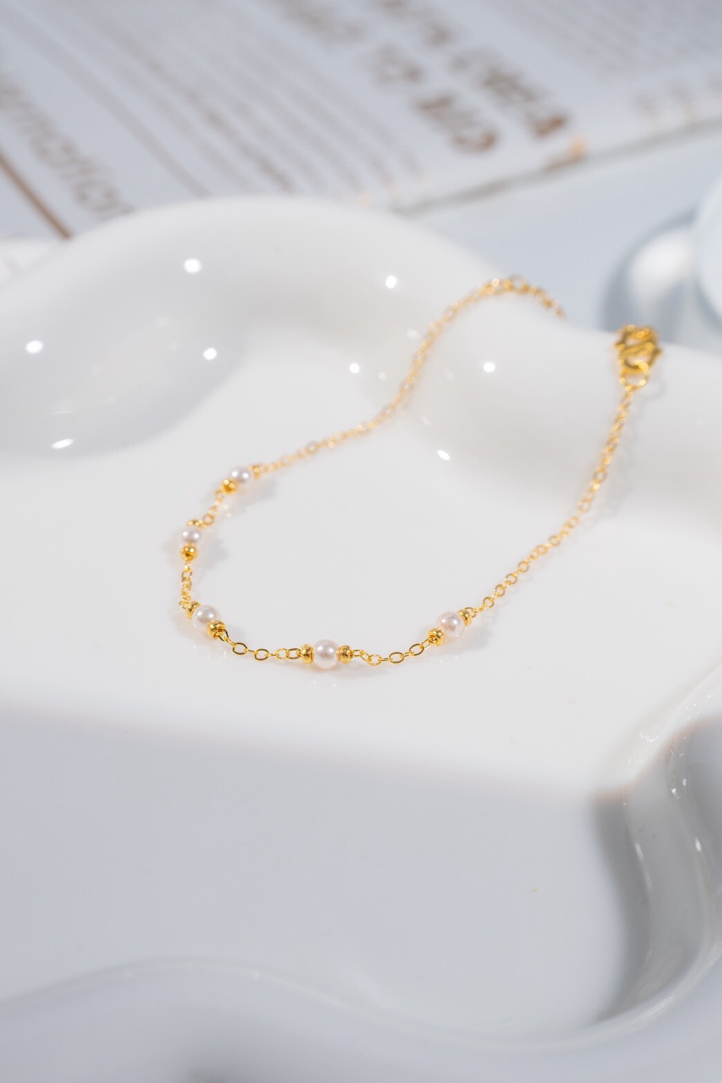 珍珠搭配純金的細緻手鍊