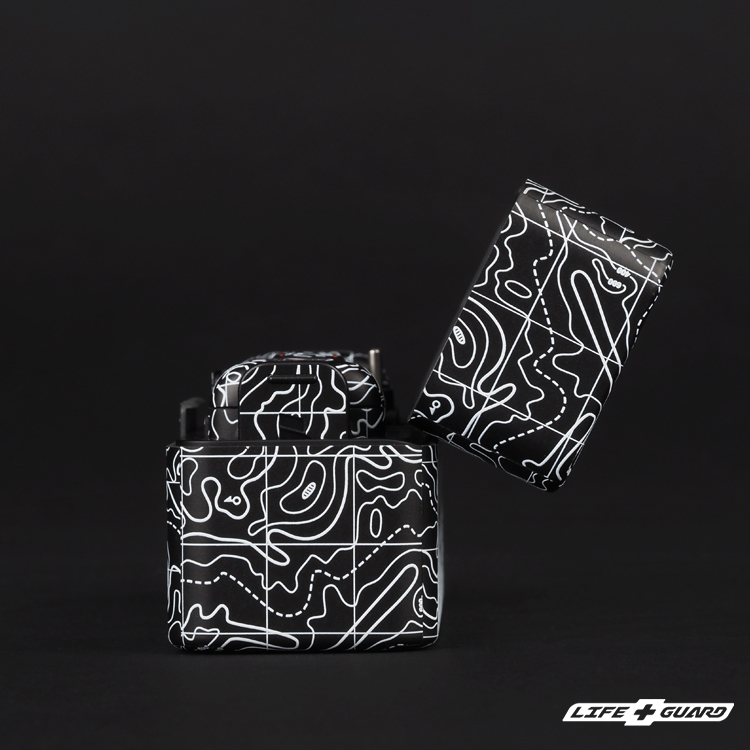 LIFE+GUARD 麥克風貼膜側面示意，專業開版適用於 DJI Mic 3