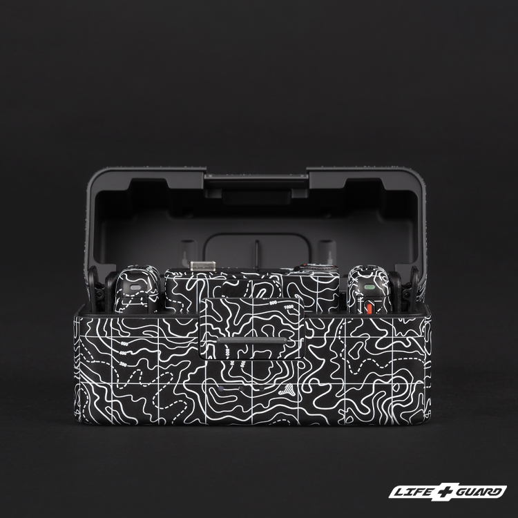 LIFE+GUARD 相機貼膜安裝示意，適用 DJI Mic 3