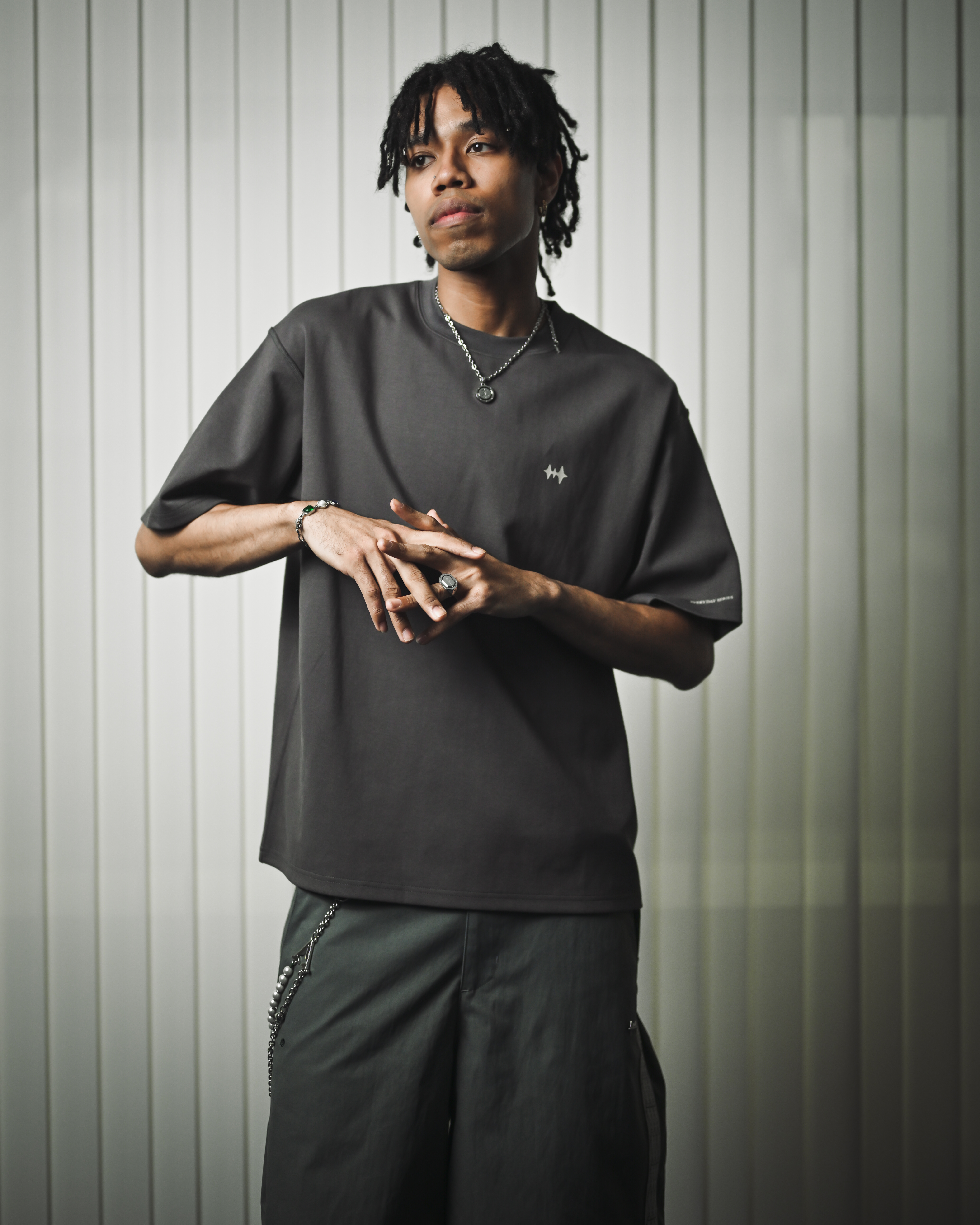 EVERYDAY TEE - CHARCOAL