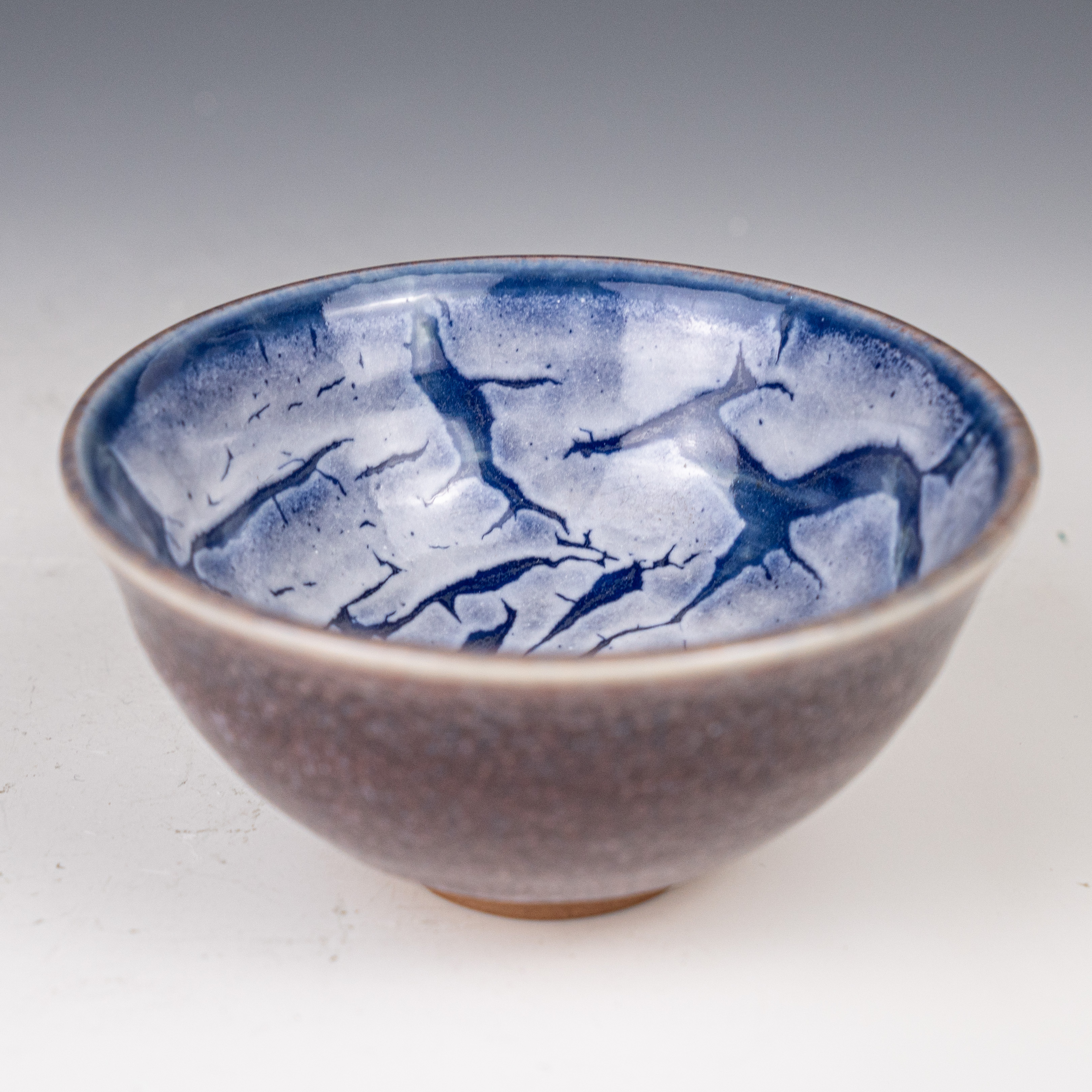 送料無料　古い藍釉小瓶　高14.5ｃｍ 小石原焼 小石原焼き 藍釉 鉄釉掛分 5寸皿 丸皿 小皿 14.5cm