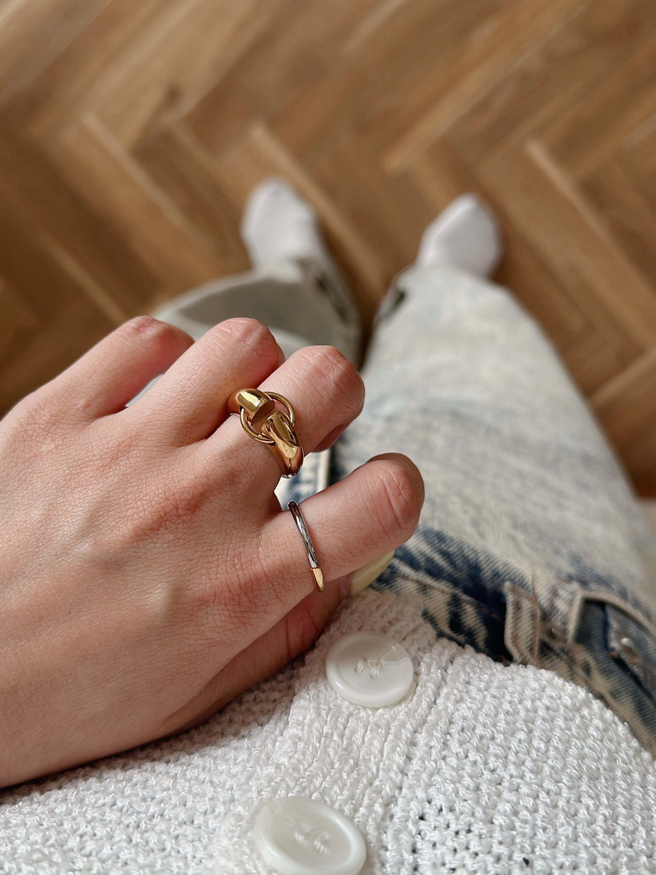 SS linked hole ring