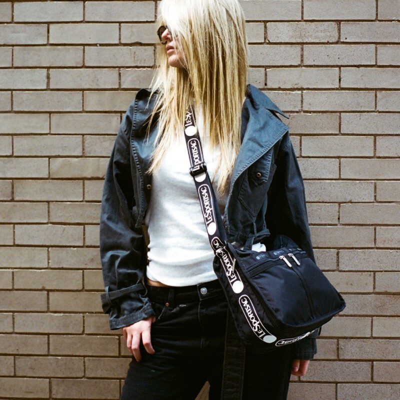 DELUXE 日用斜揹袋 (LOGO JACQUARD BLACK)