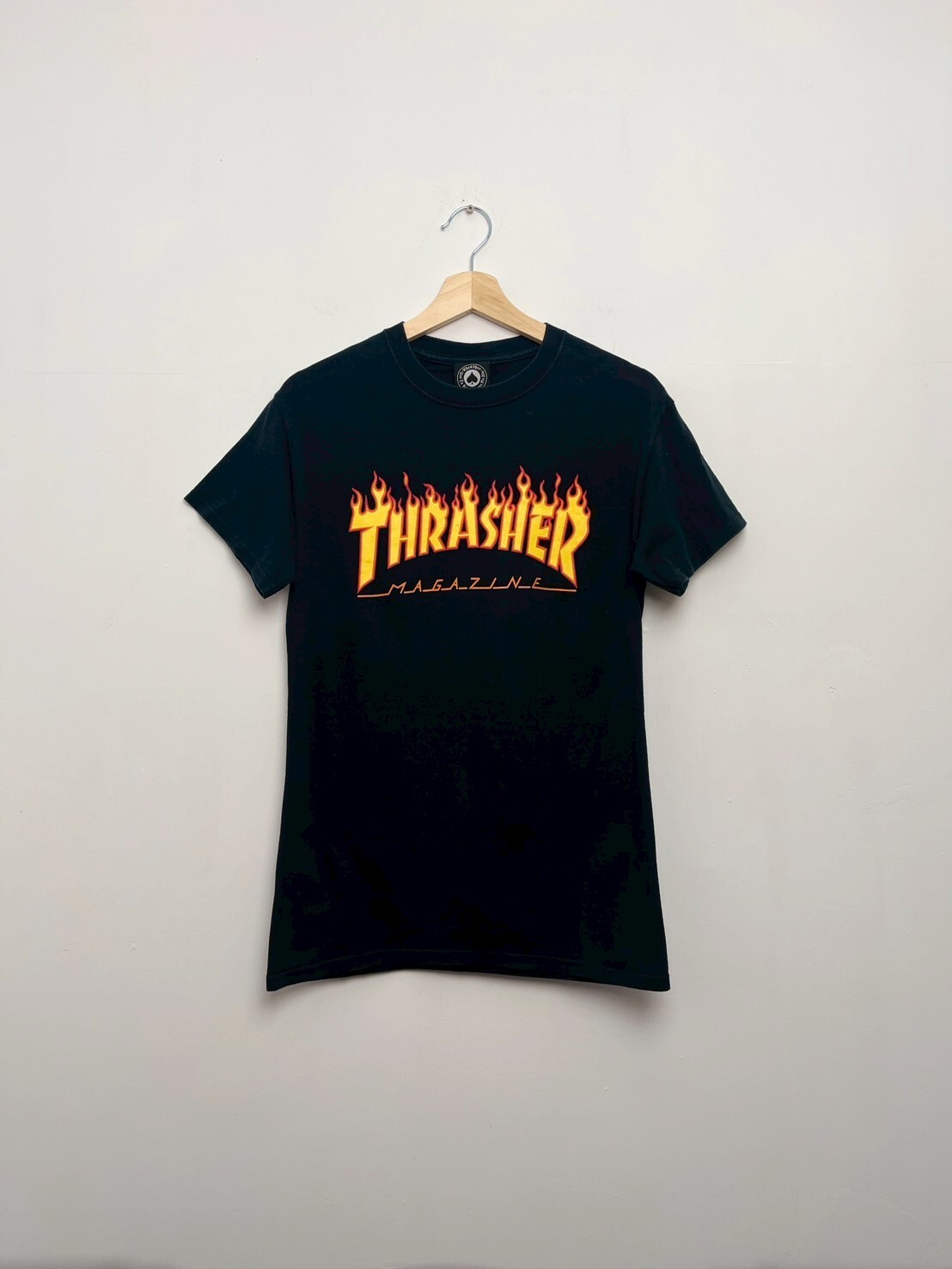 THRASHER FLAME LOGO TEE SIZE S