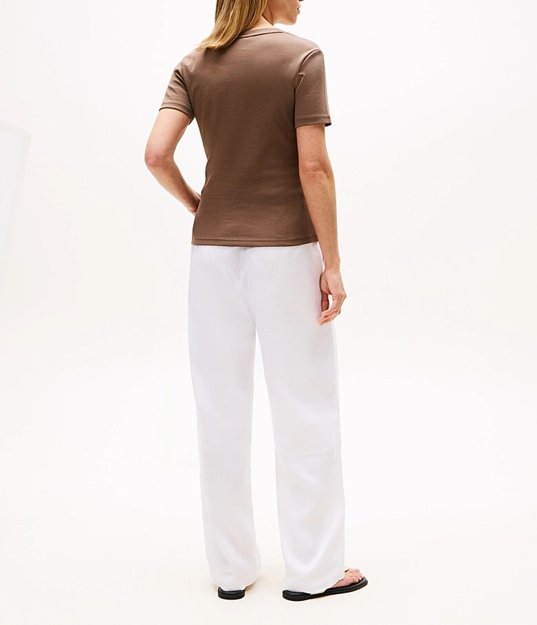 [S] TOMMY HILFIGER OMMY HILFIGER LADIES V-NECK FAVORITE T-SHIRT,CAREMEL, 76J4887-211 (STH1113)