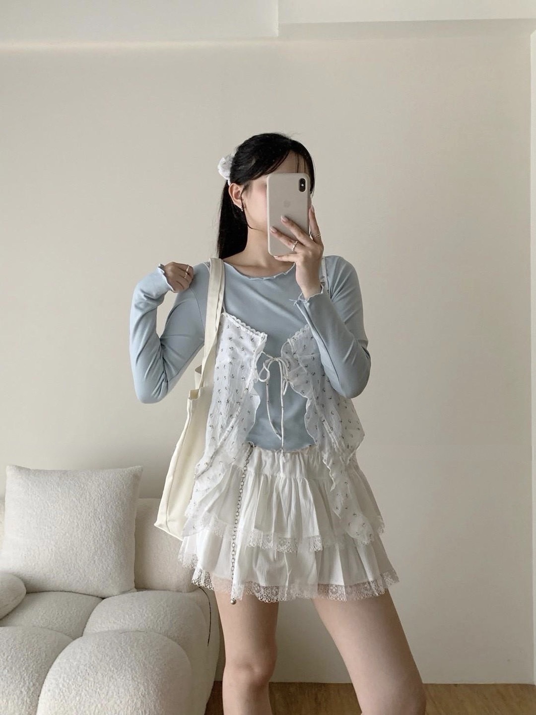 碎花綁帶背心+木耳邊上衣 (附髮圈）